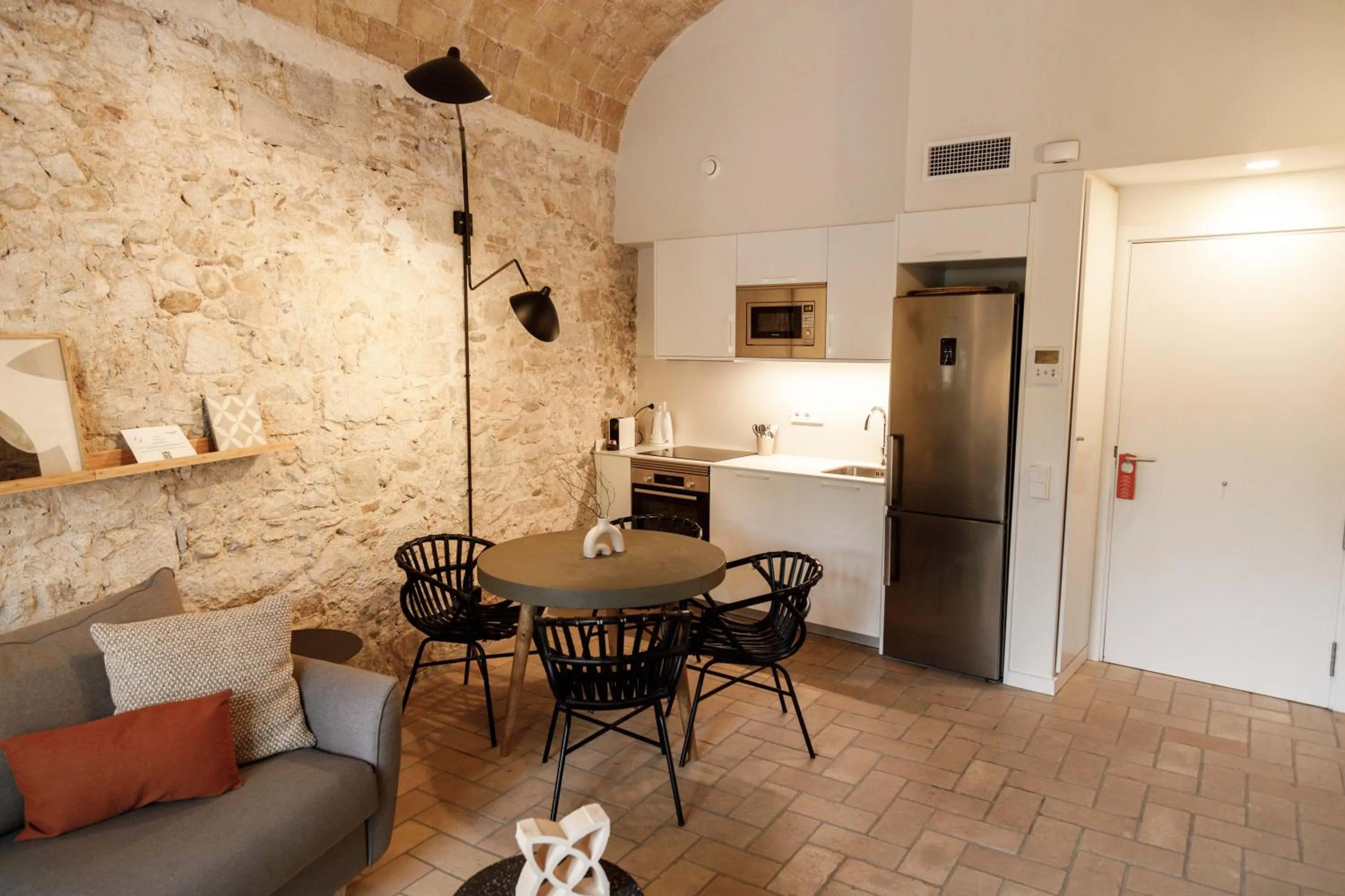 Living room in La Comuna by Bon Dia Residences