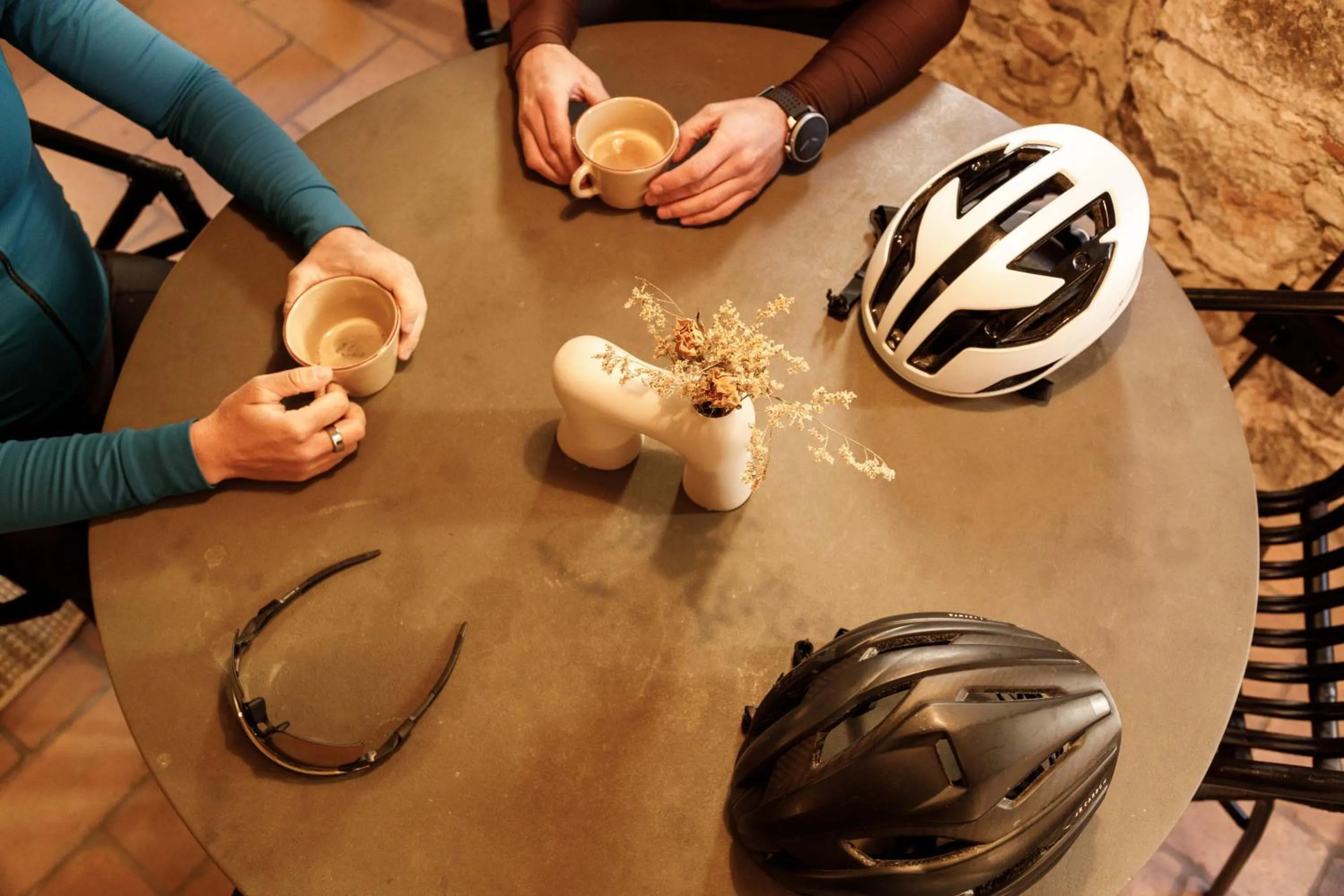 People in La Comuna by Bon Dia Residences