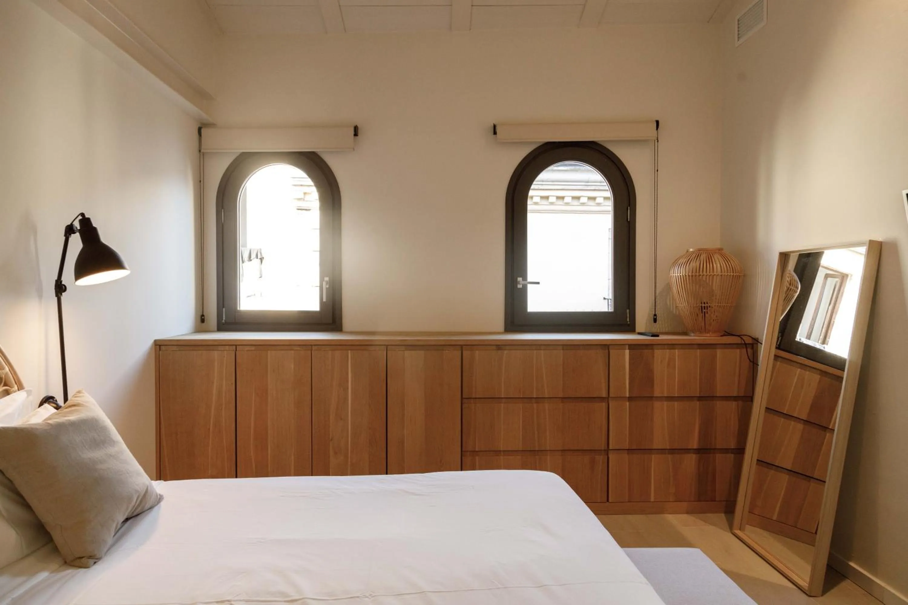 Bedroom, Bed in La Comuna by Bon Dia Residences