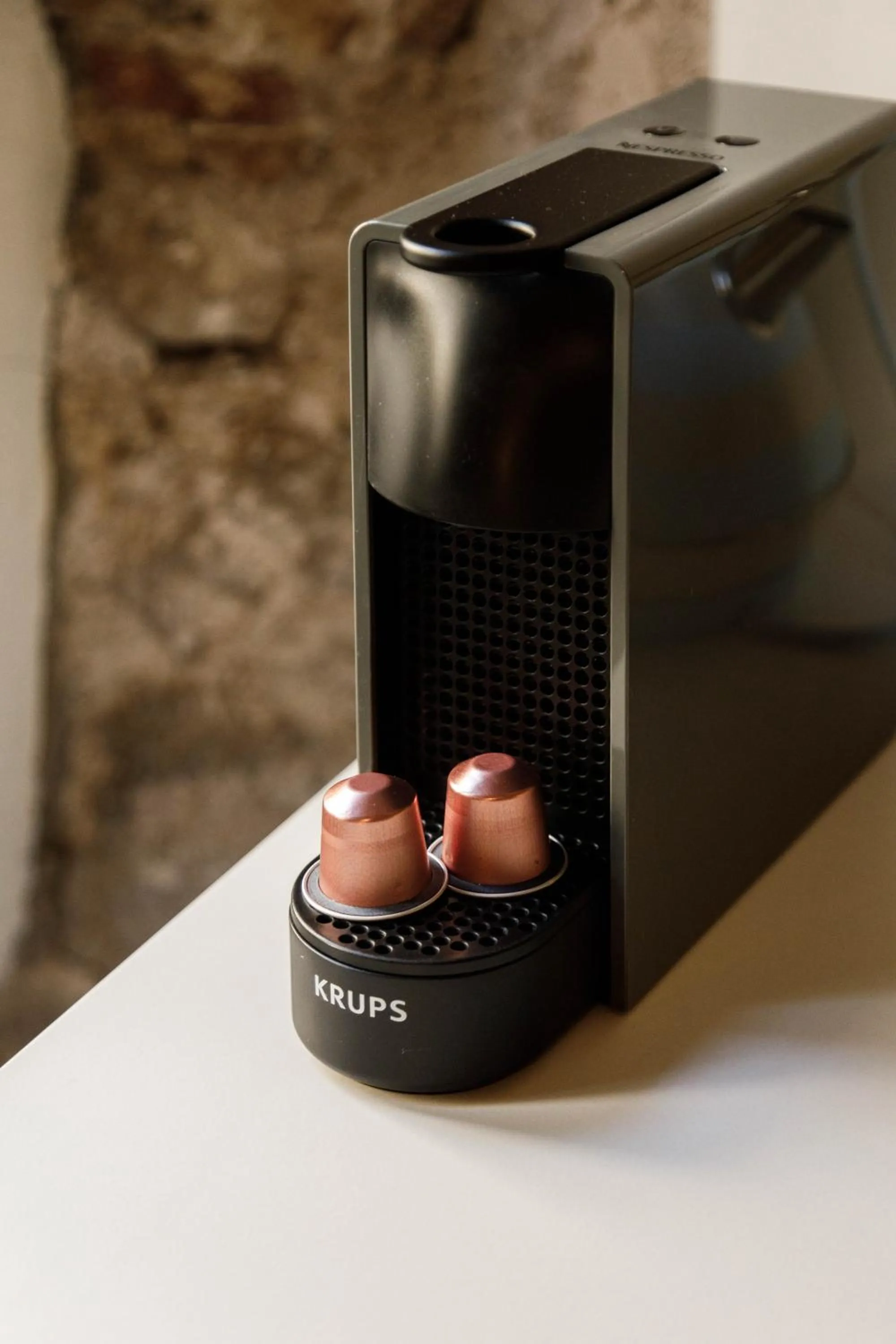 Coffee/tea facilities in La Comuna by Bon Dia Residences