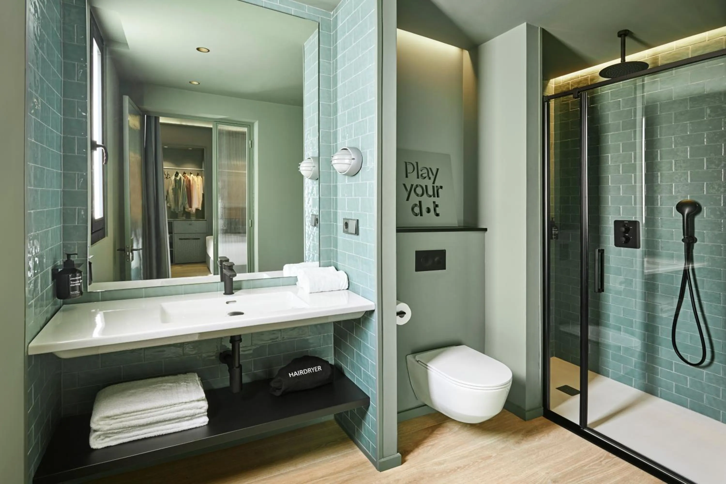 Bathroom in Chic & Basic dot