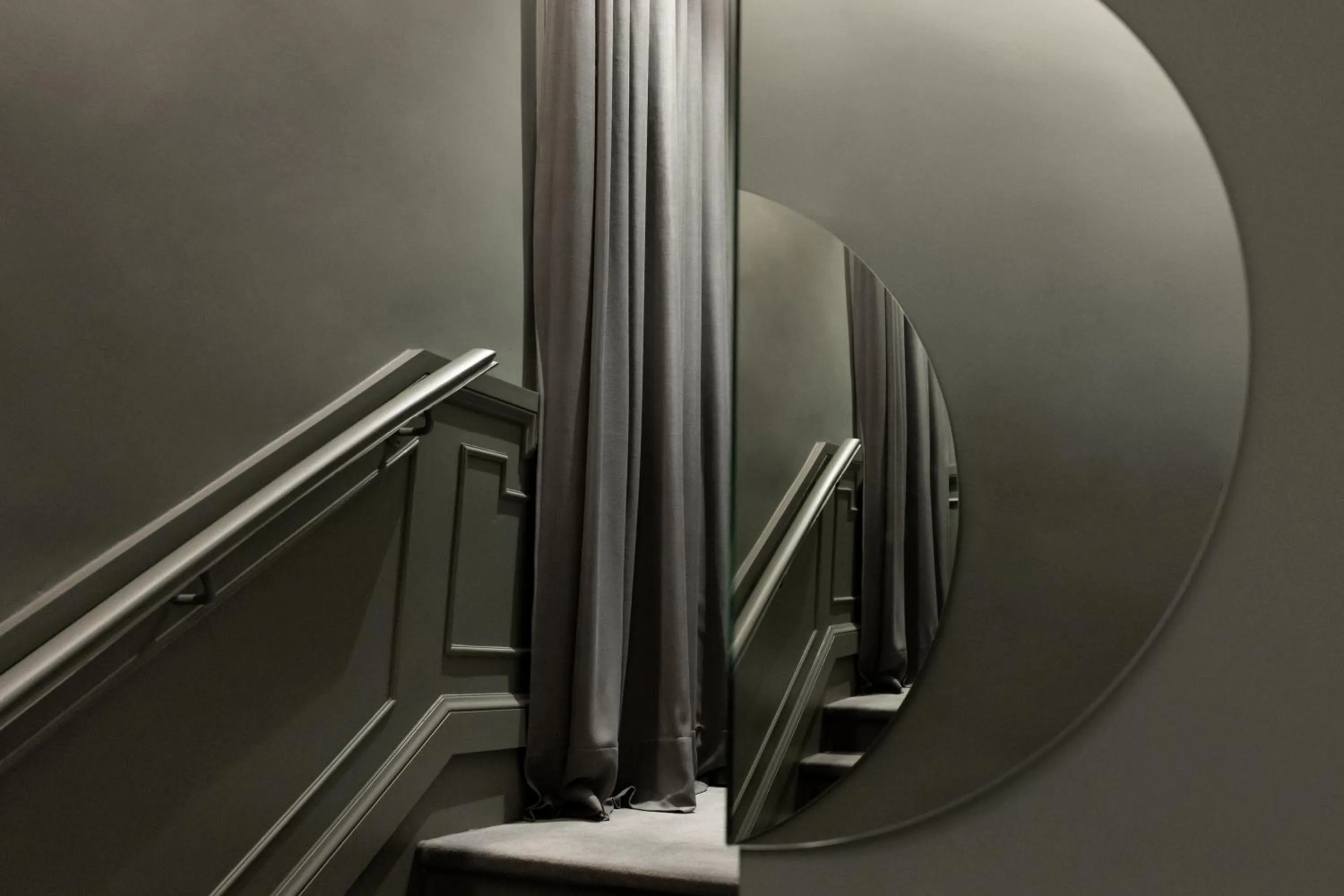 Other in Chic & Basic dot