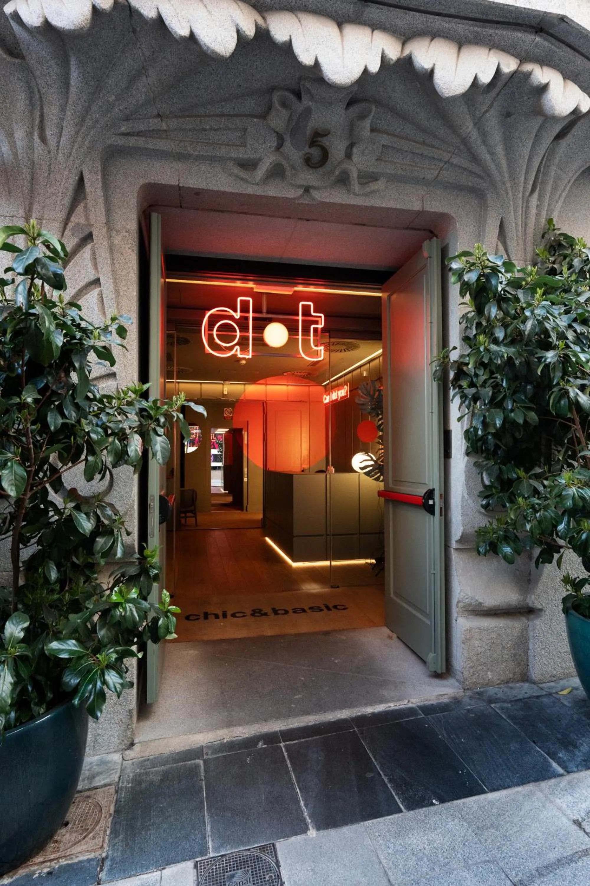 Property building in Chic & Basic dot