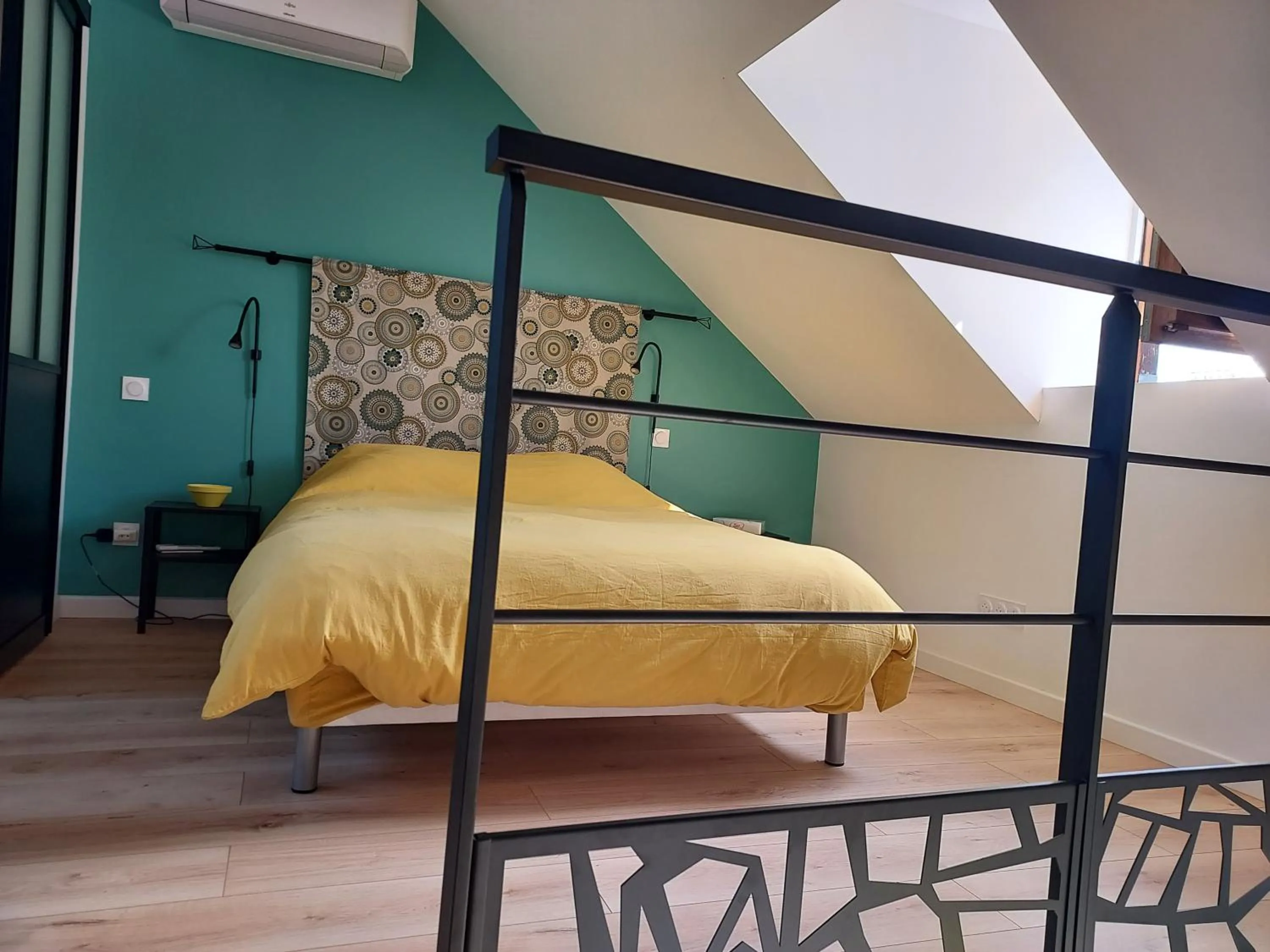 Property building in En pleine campagne, proche du Mans - chambre d'hôtes