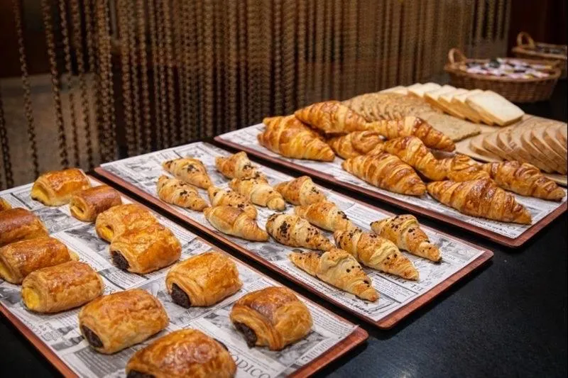 Buffet breakfast in Hotel Amaltea by Executive Sport