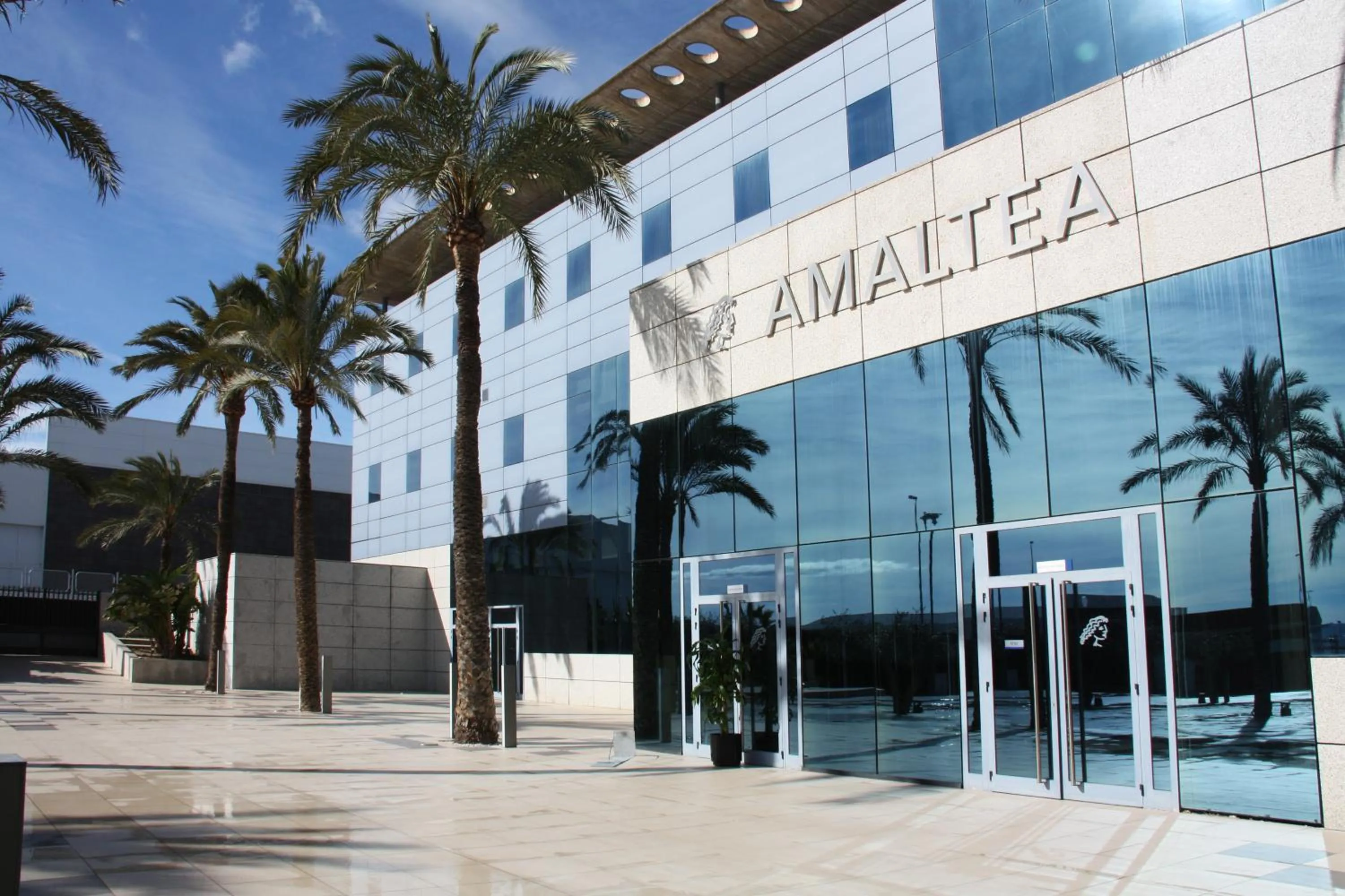 Property building in Hotel Amaltea by Executive Sport