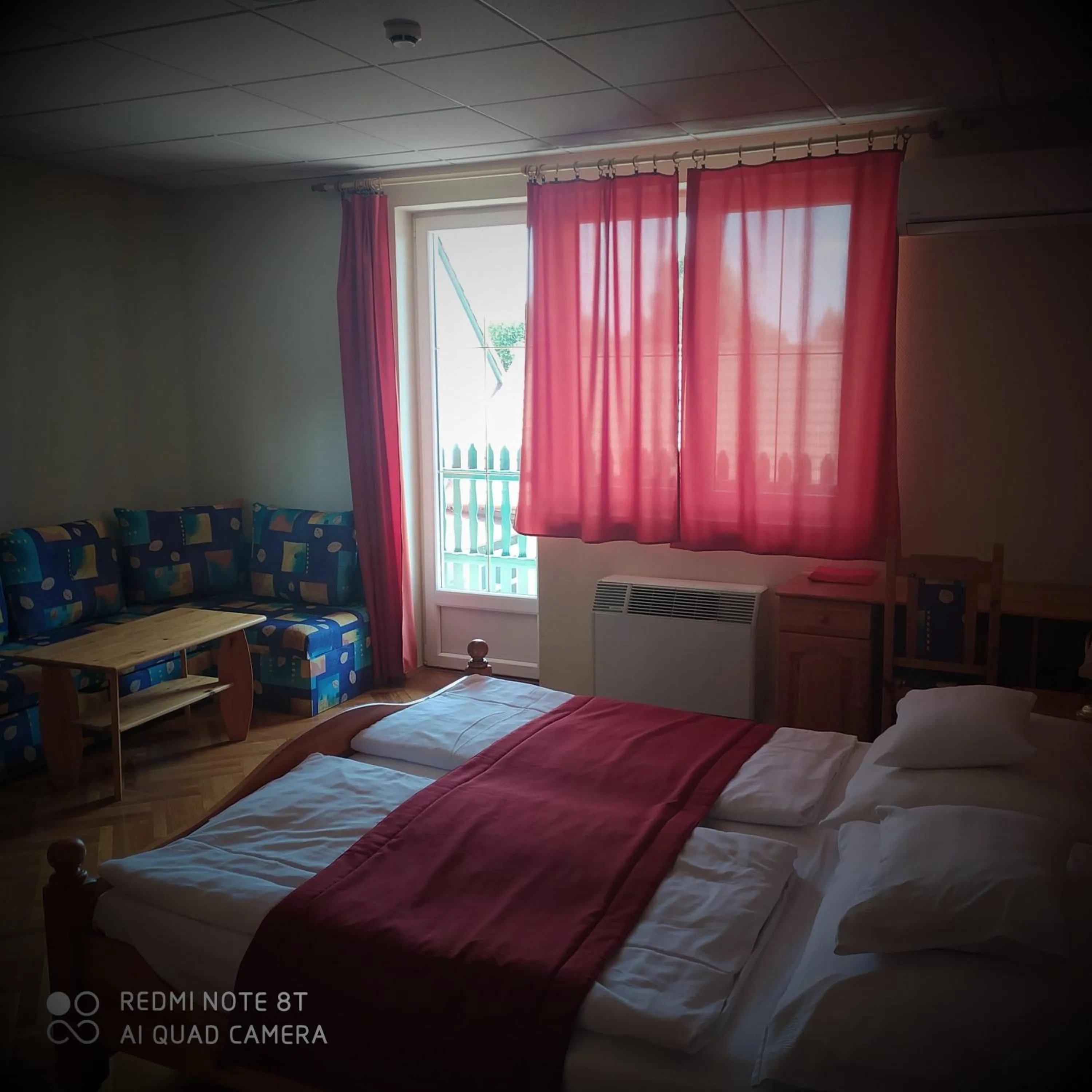 Bedroom, Bed in Bacchus Panzió