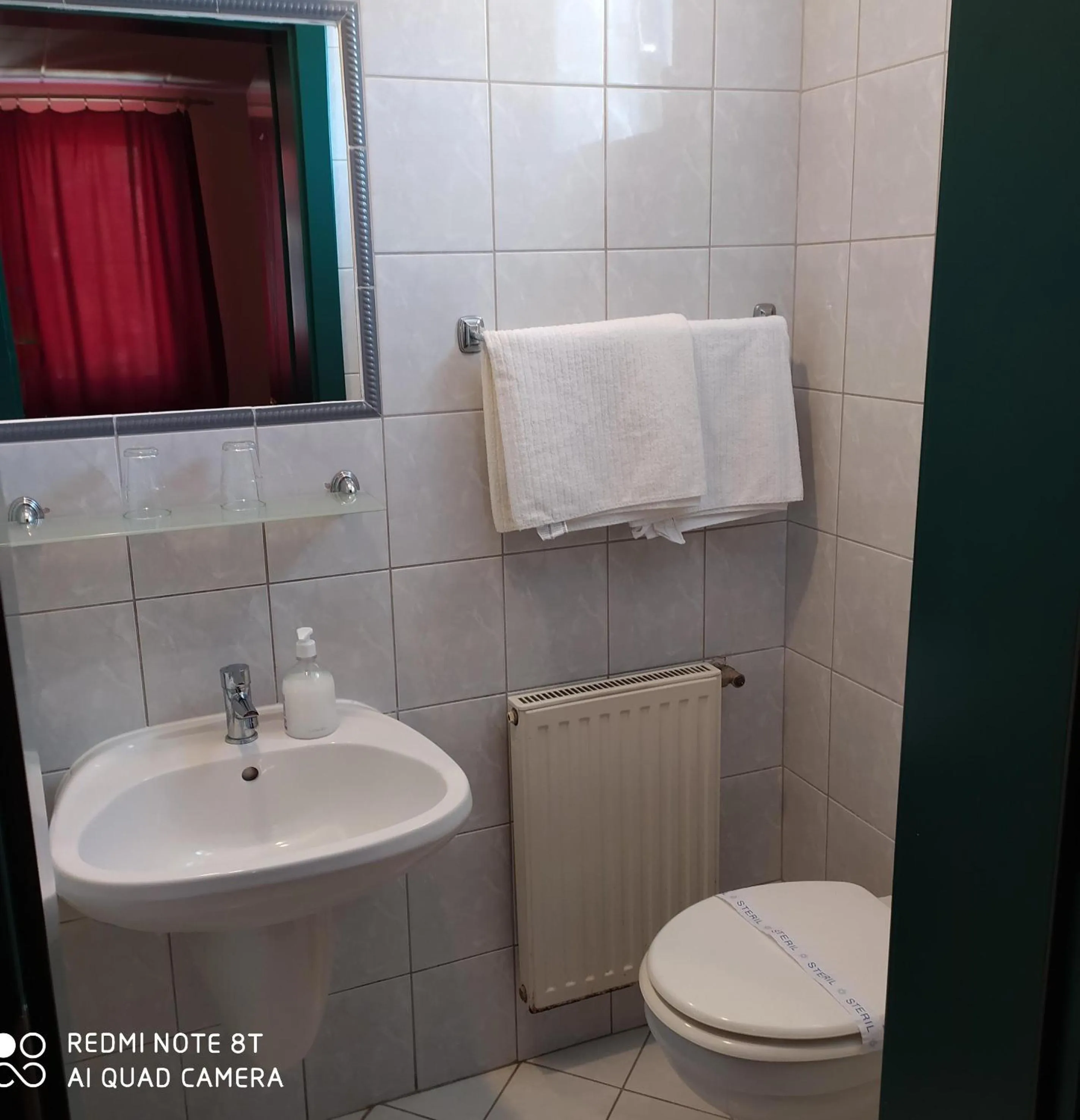Bathroom in Bacchus Panzió