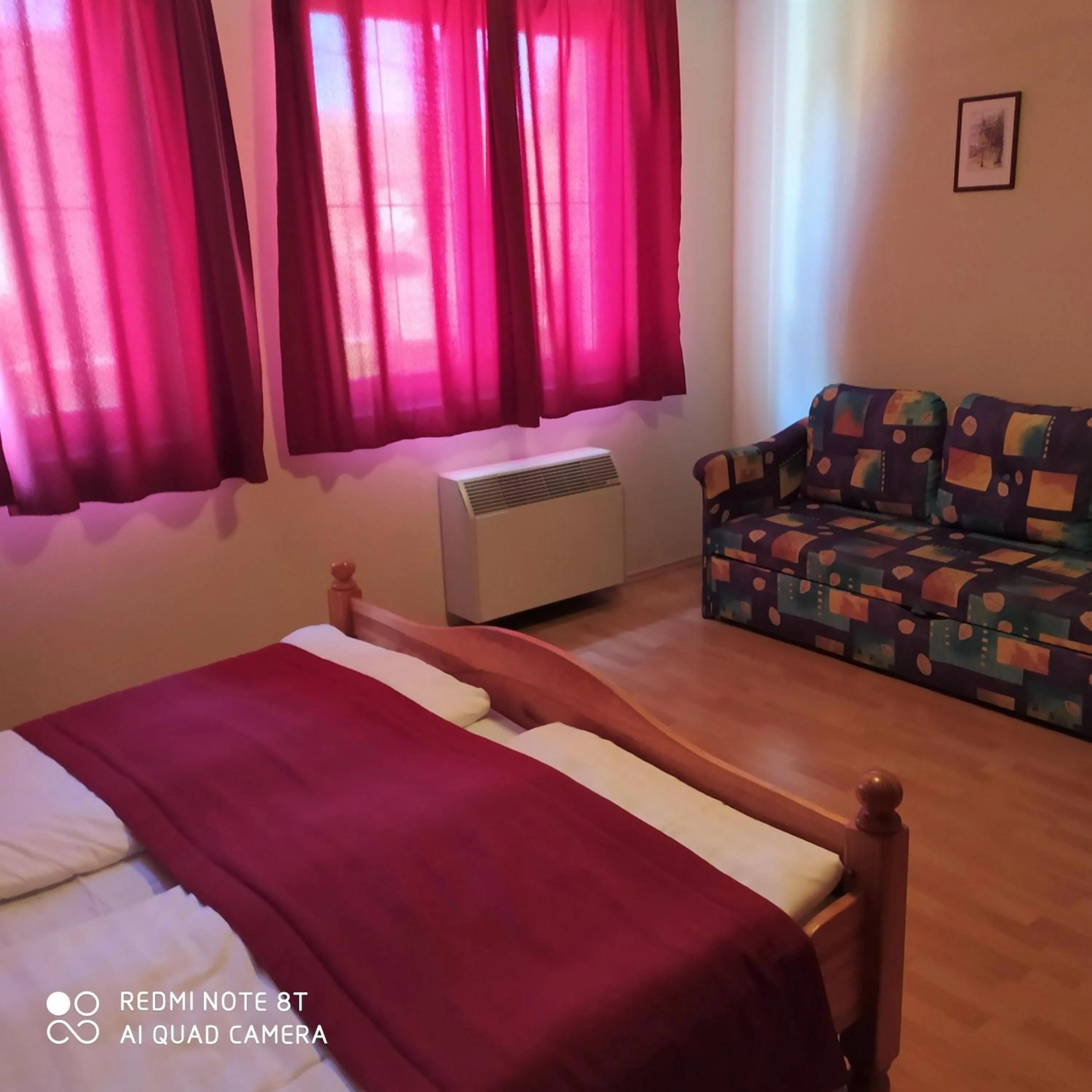 Bedroom, Bed in Bacchus Panzió