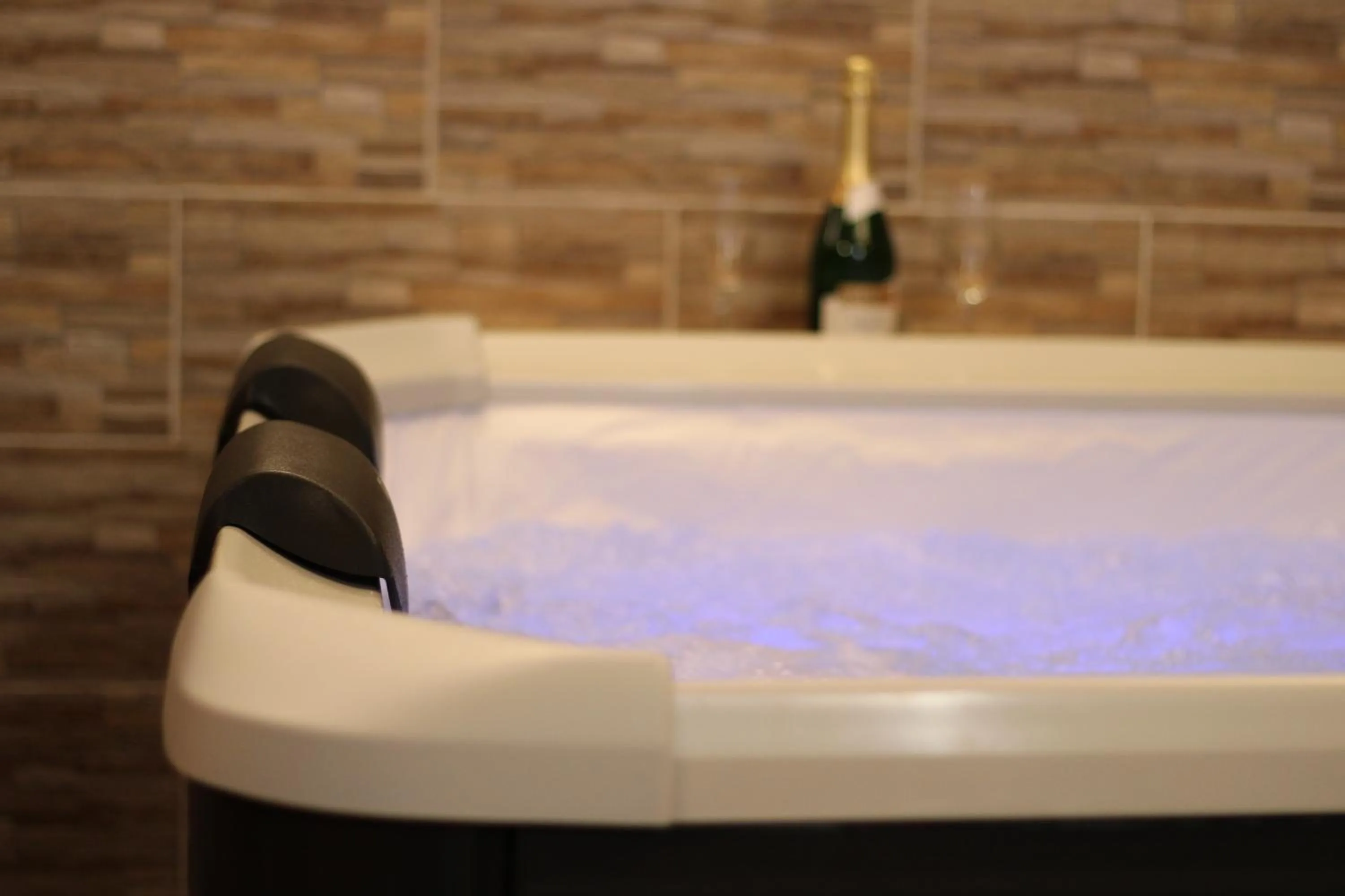 Hot Tub in Bacchus Panzió