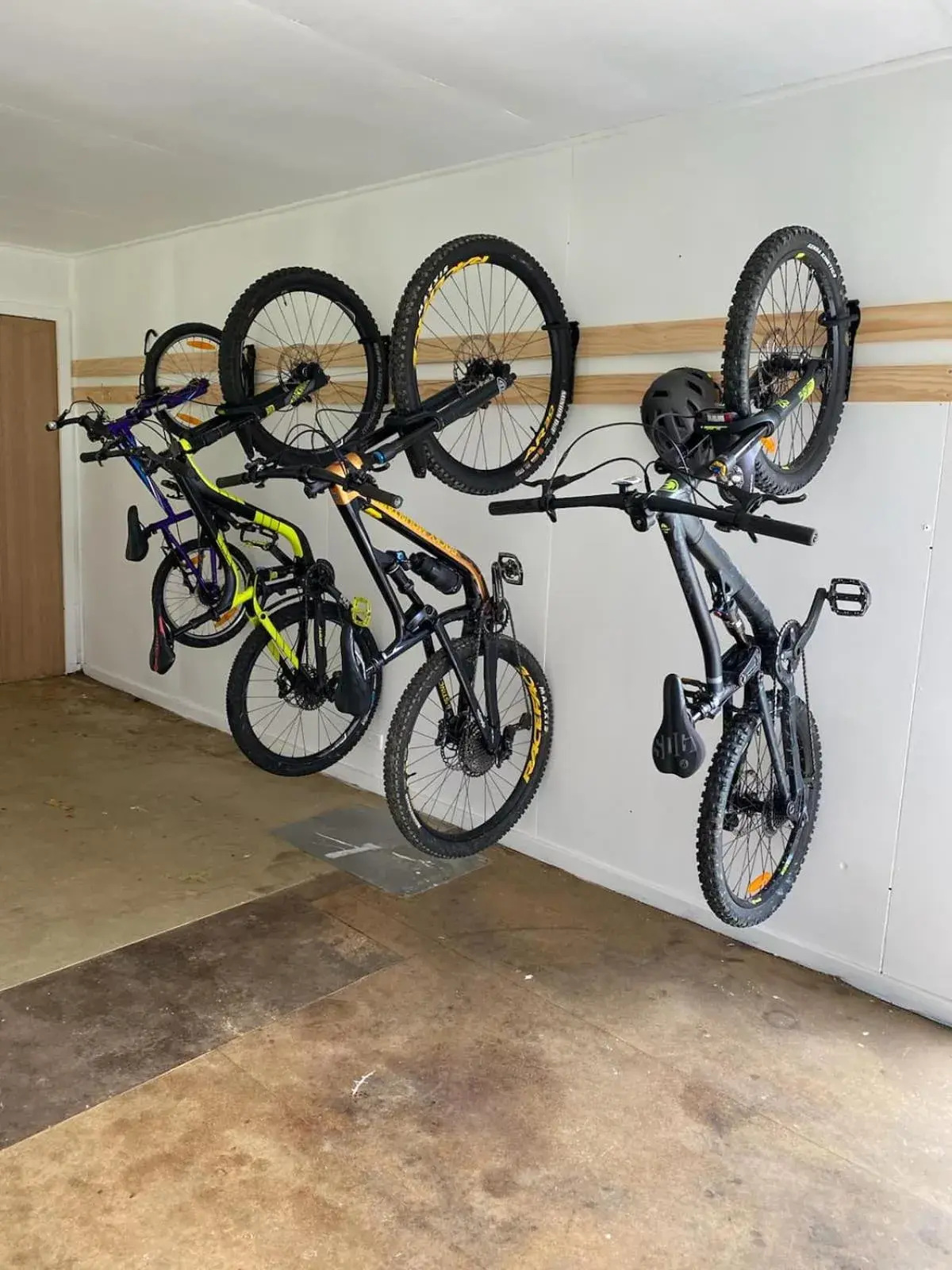 Dorm Single Room - single occupancy in Mountain View Motel Dorm Single Room - single occupancy in Mountain View Motel