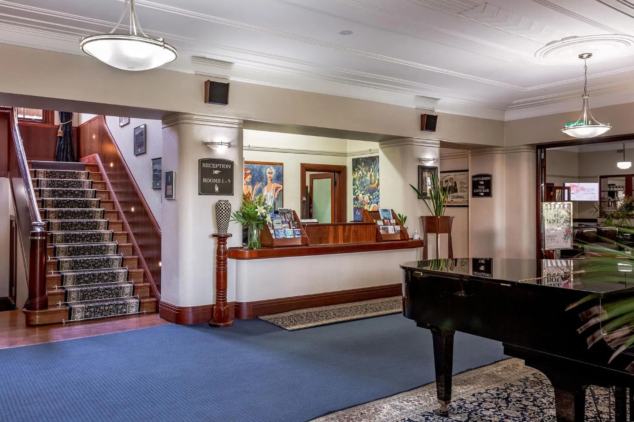 Lobby or reception in Caves House Hotel & Apartments Yallingup