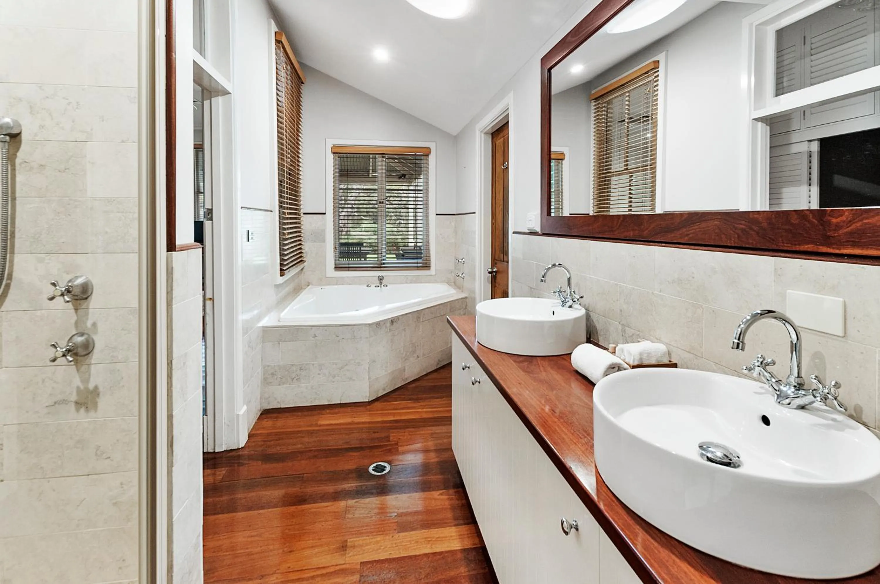 Bathroom in Caves House Hotel & Apartments Yallingup