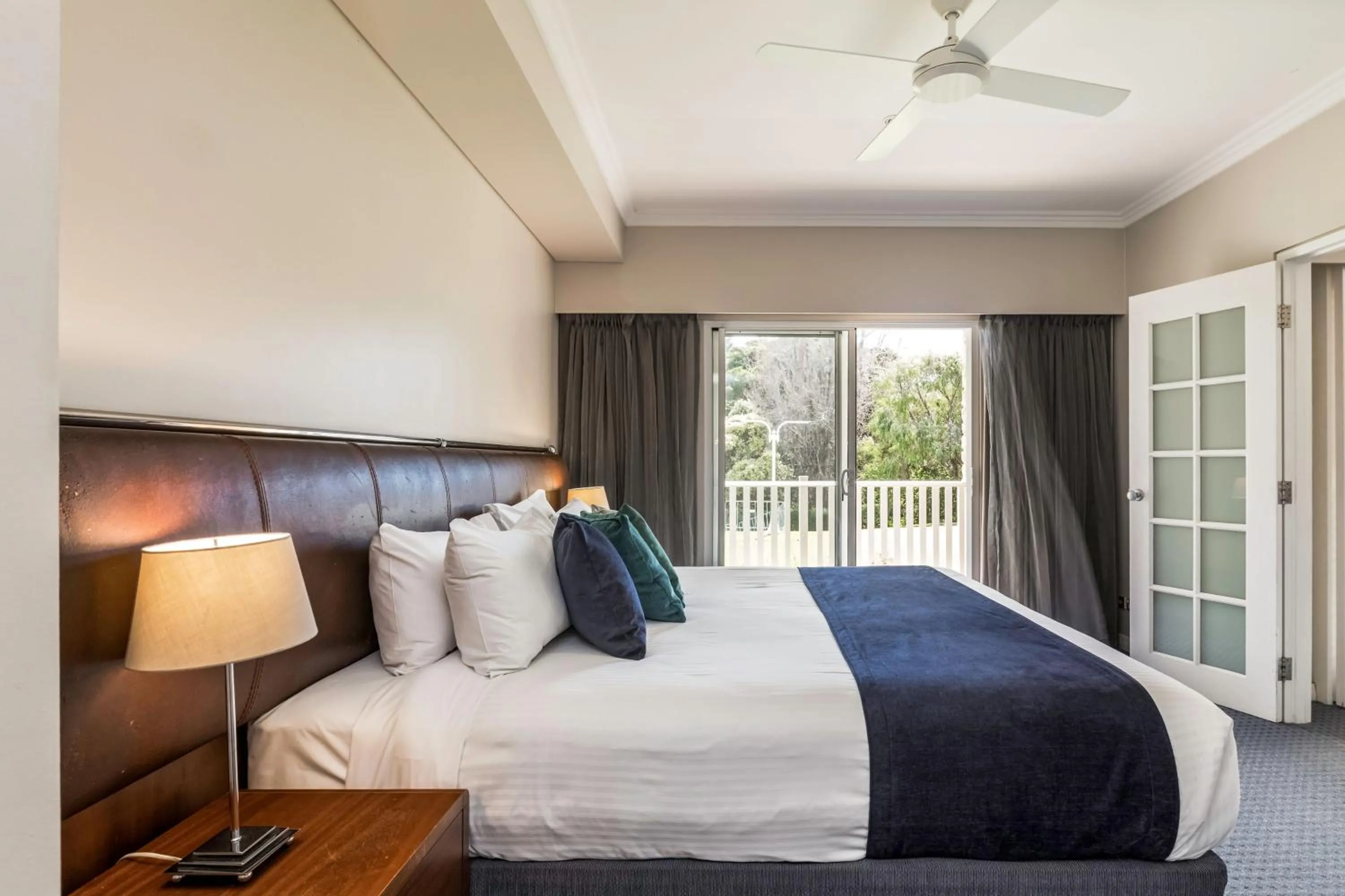 Bedroom, Bed in Caves House Hotel & Apartments Yallingup