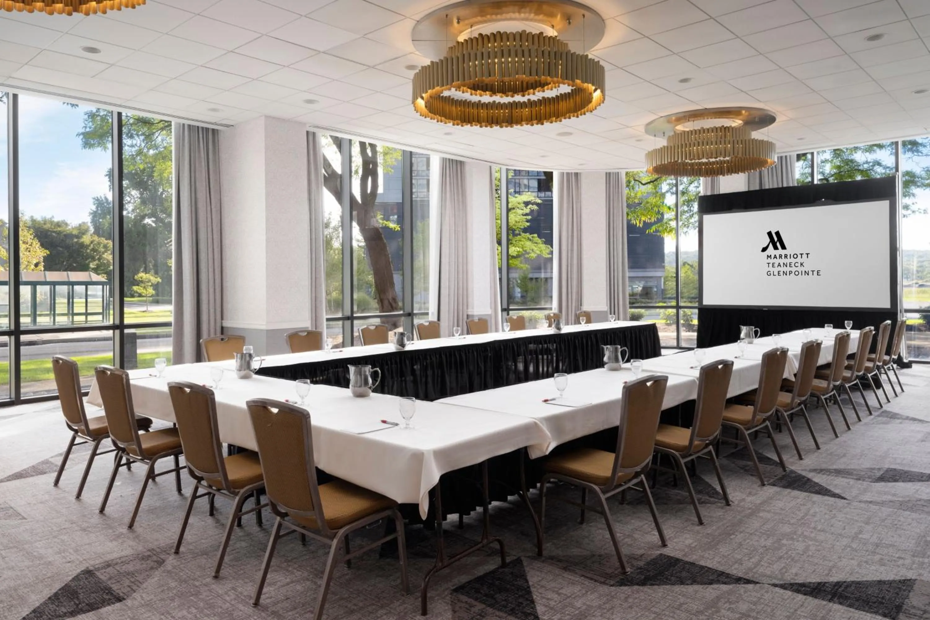 Meeting/conference room in Teaneck Marriott at Glenpointe