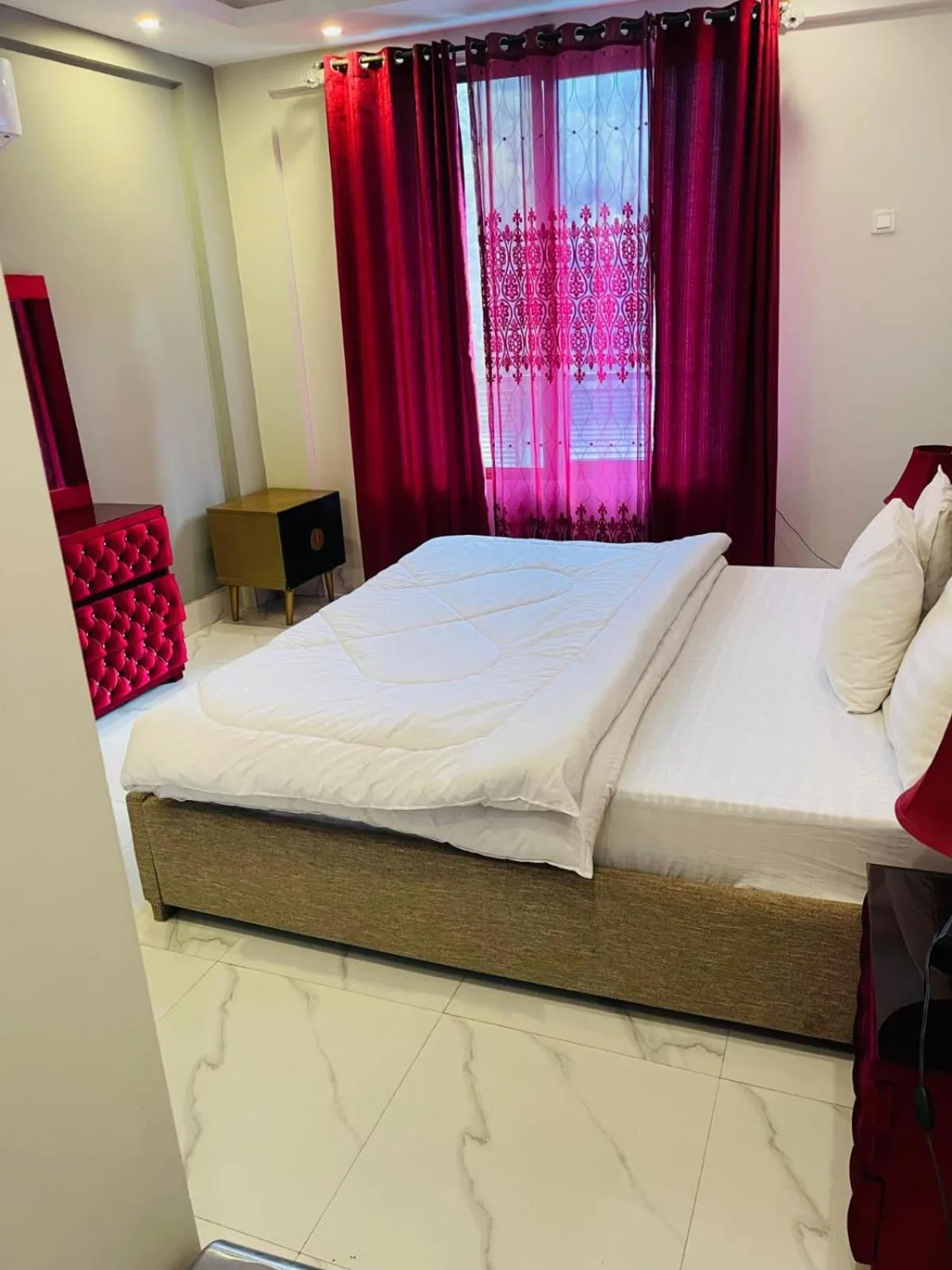 Bed in Hotel La Orilla Muzaffarabad