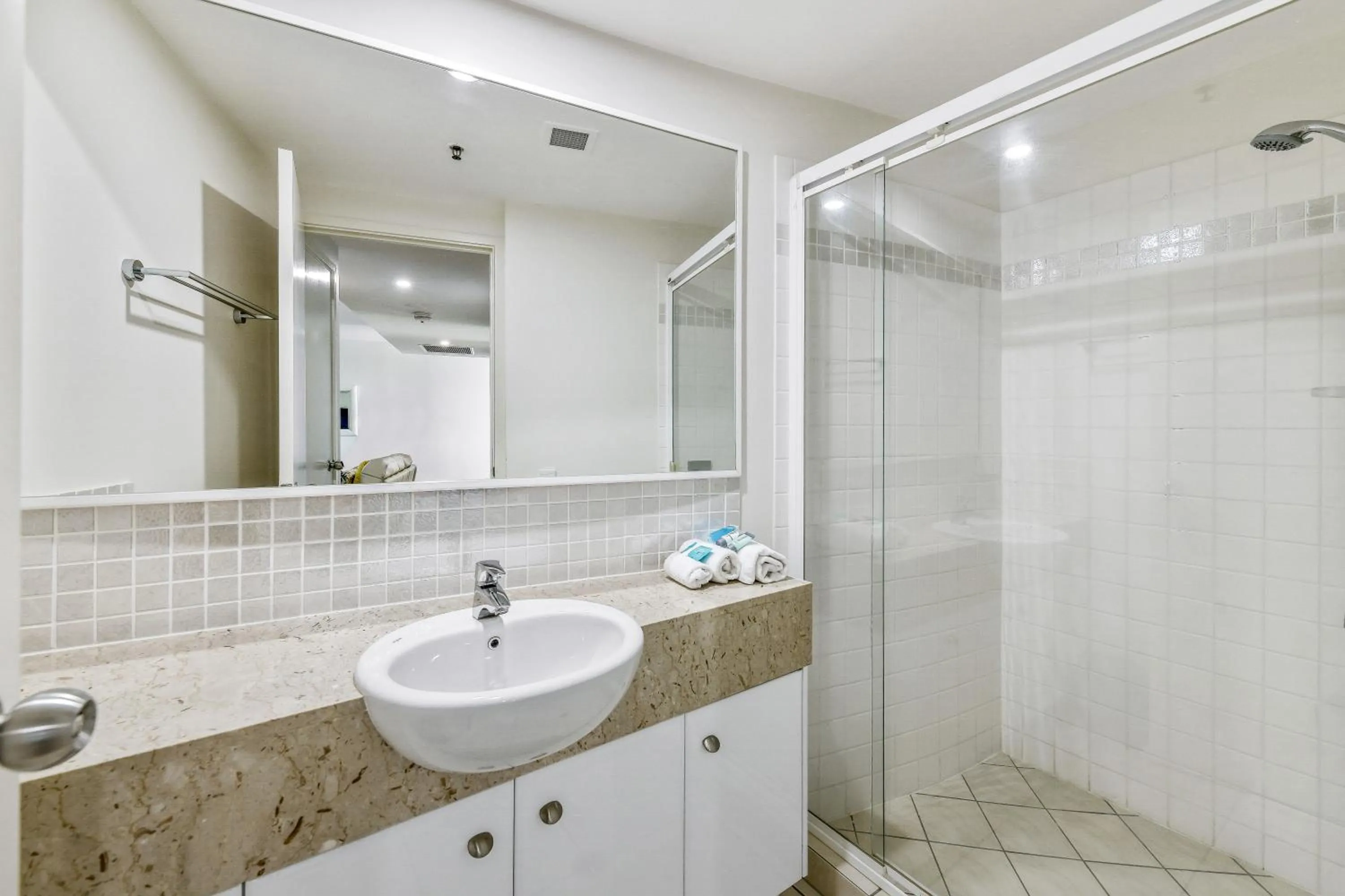 Bathroom in The Duporth Riverside