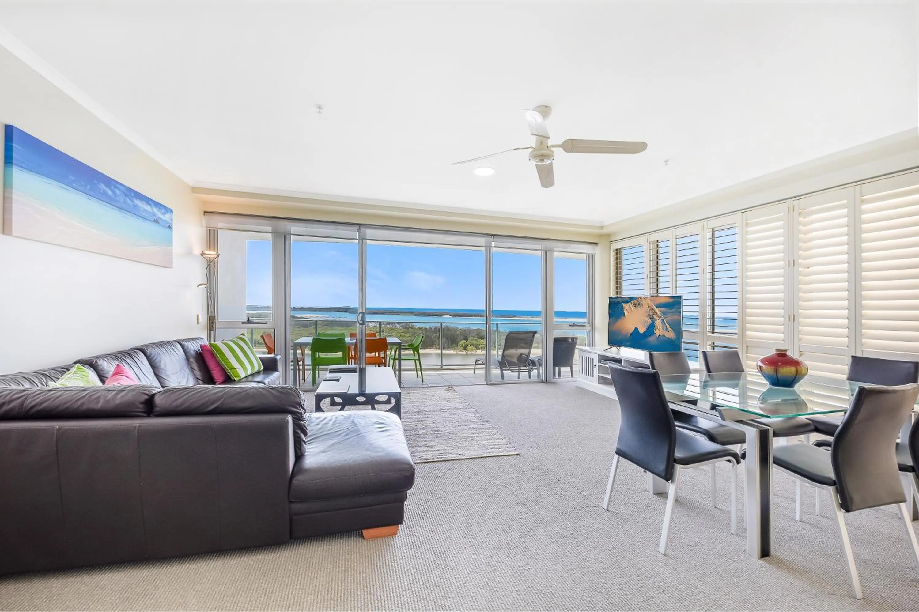 Photo of the whole room in The Duporth Riverside