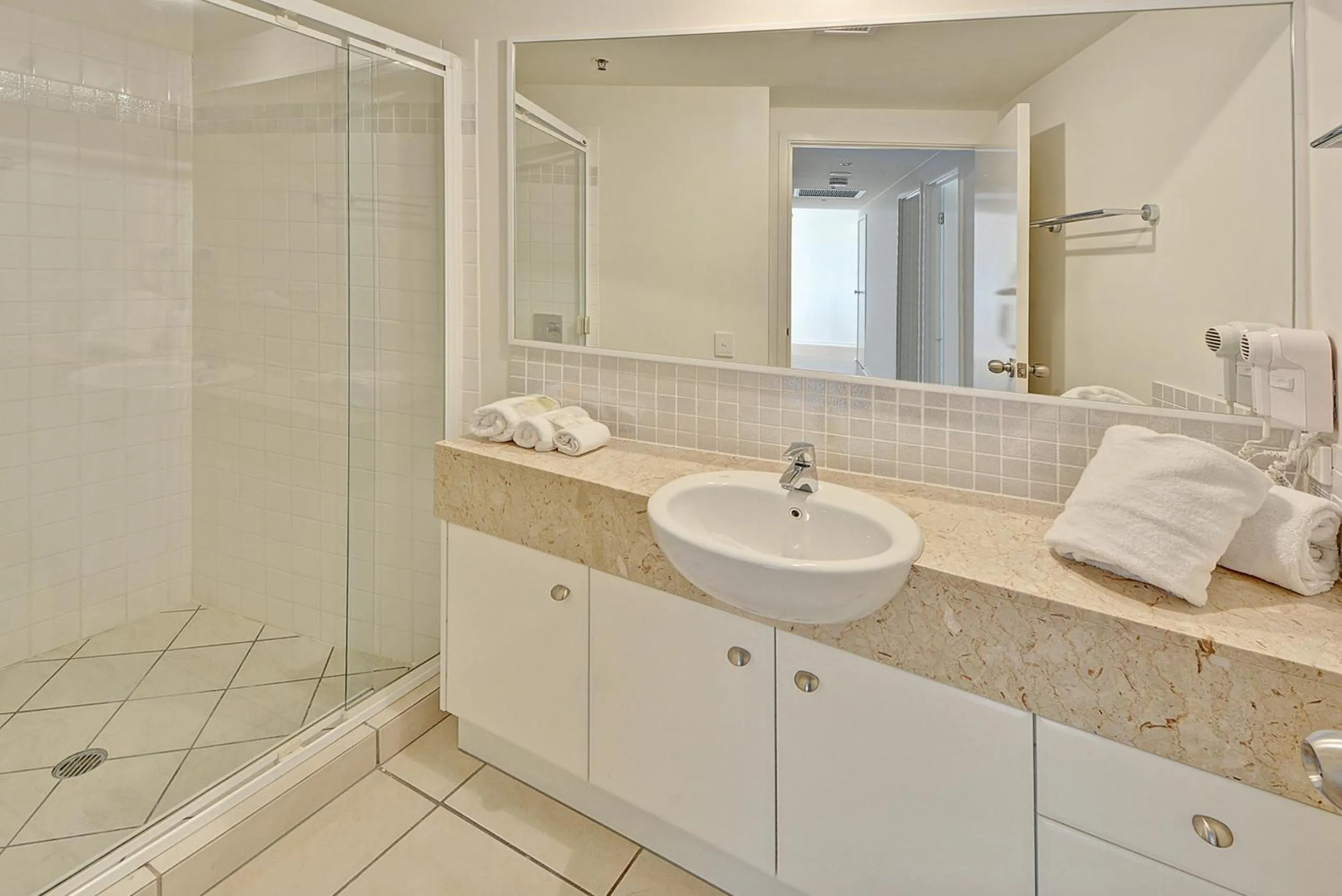 Bathroom in The Duporth Riverside