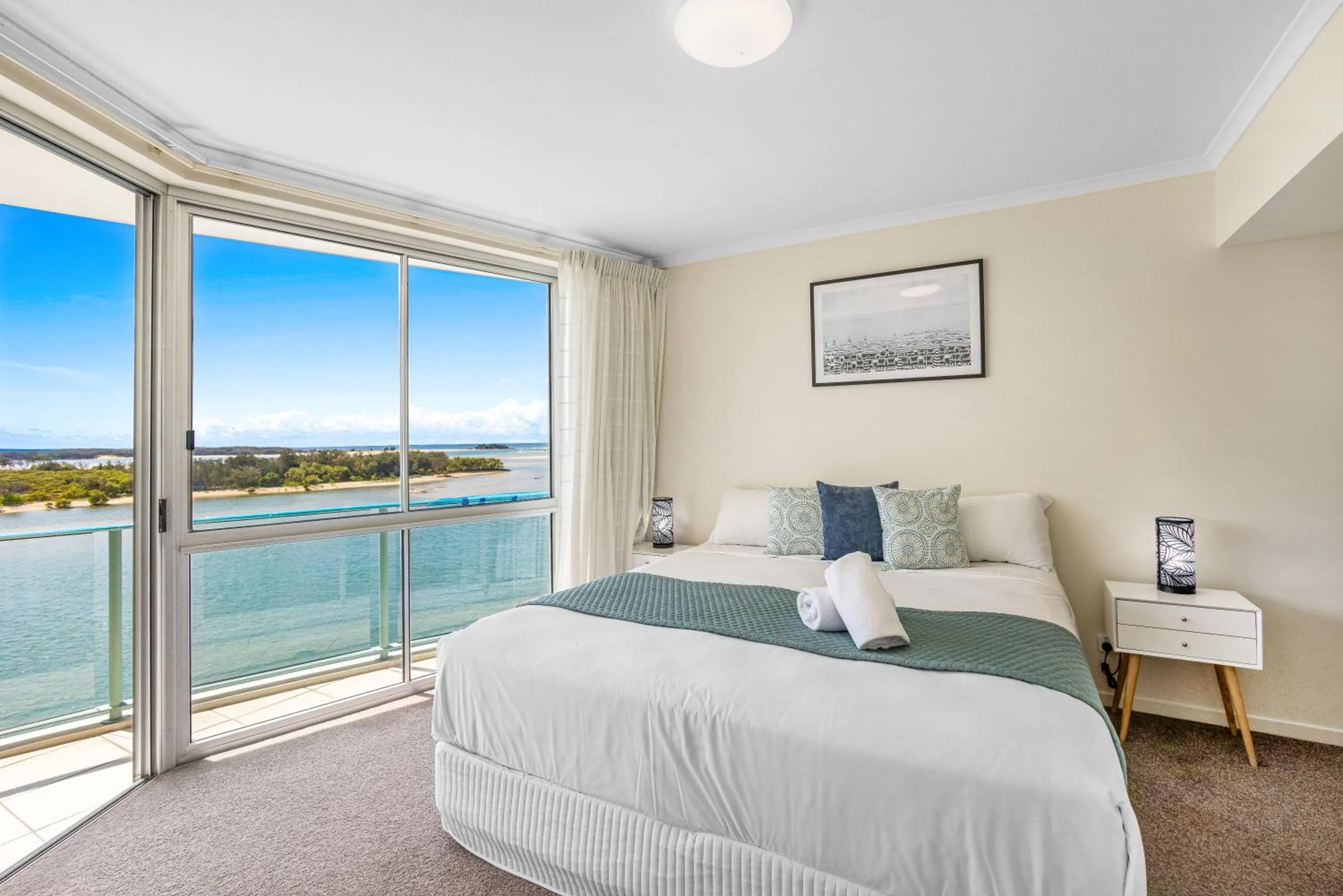 Bedroom, Bed in The Duporth Riverside