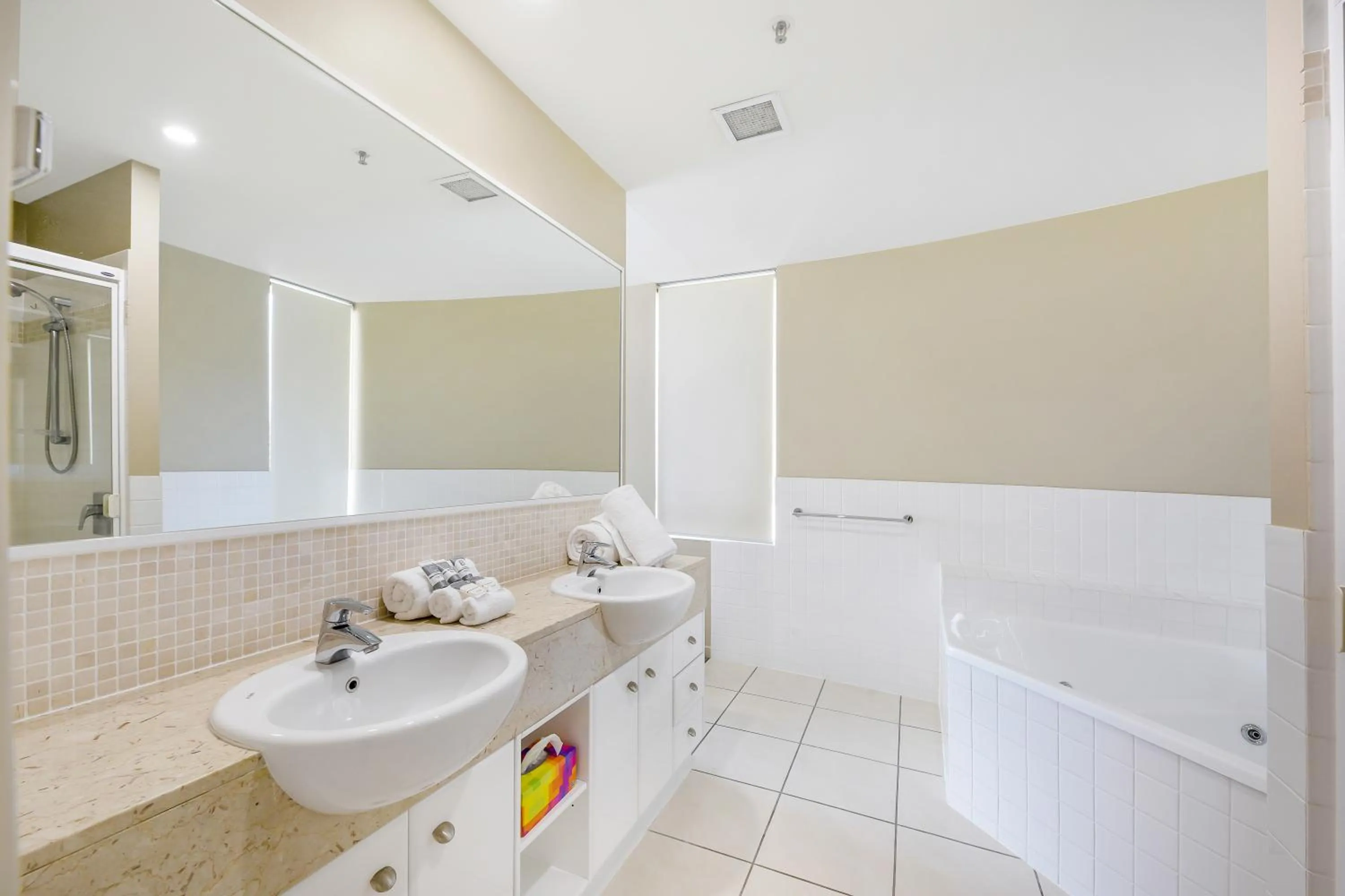 Bathroom in The Duporth Riverside