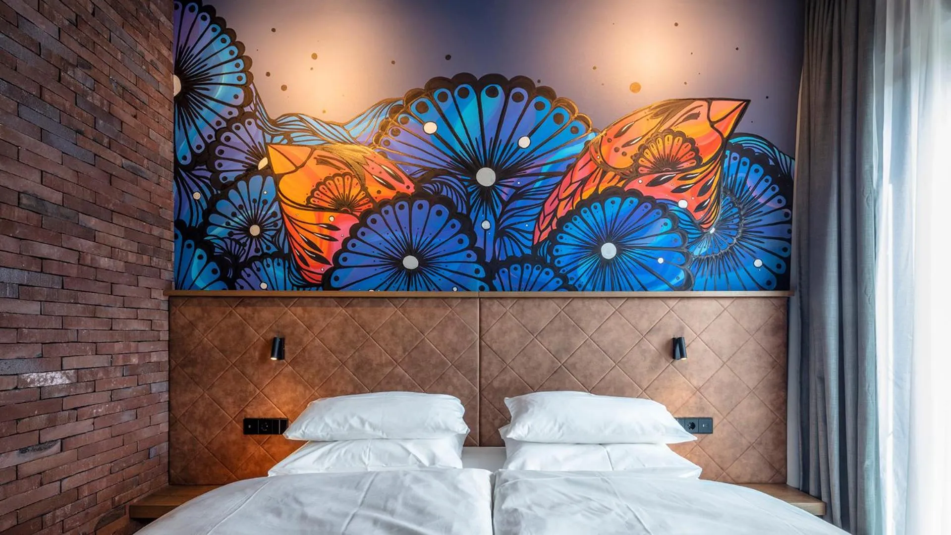 Bed in Liebesbier Urban Art & Smart Hotel