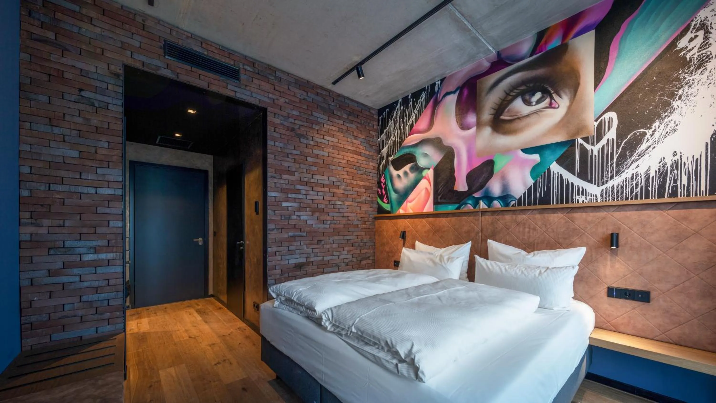 Photo of the whole room, Bed in Liebesbier Urban Art & Smart Hotel