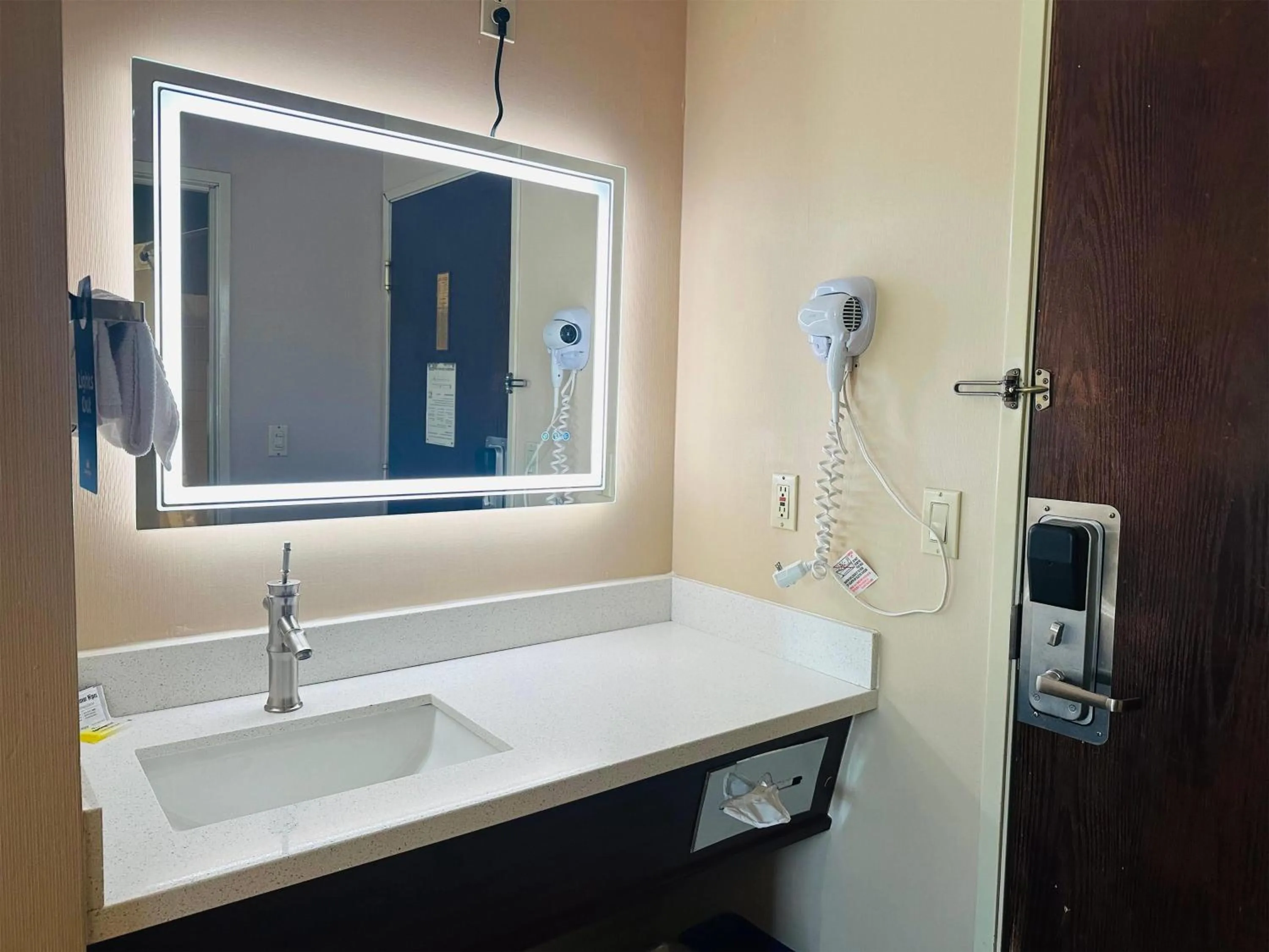 Bathroom in Days Inn by Wyndham Seatac Airport