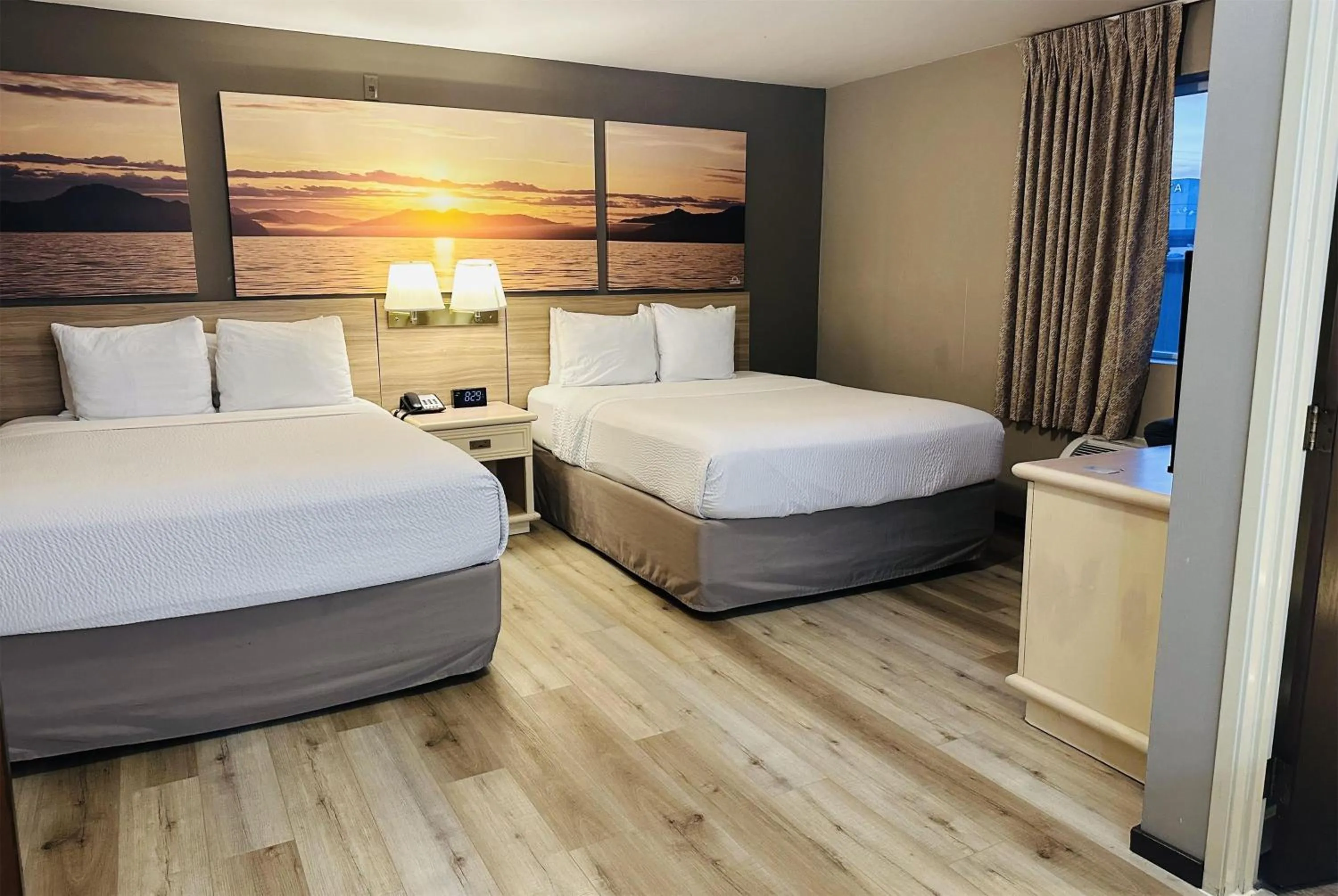 Photo of the whole room, Bed in Days Inn by Wyndham Seatac Airport