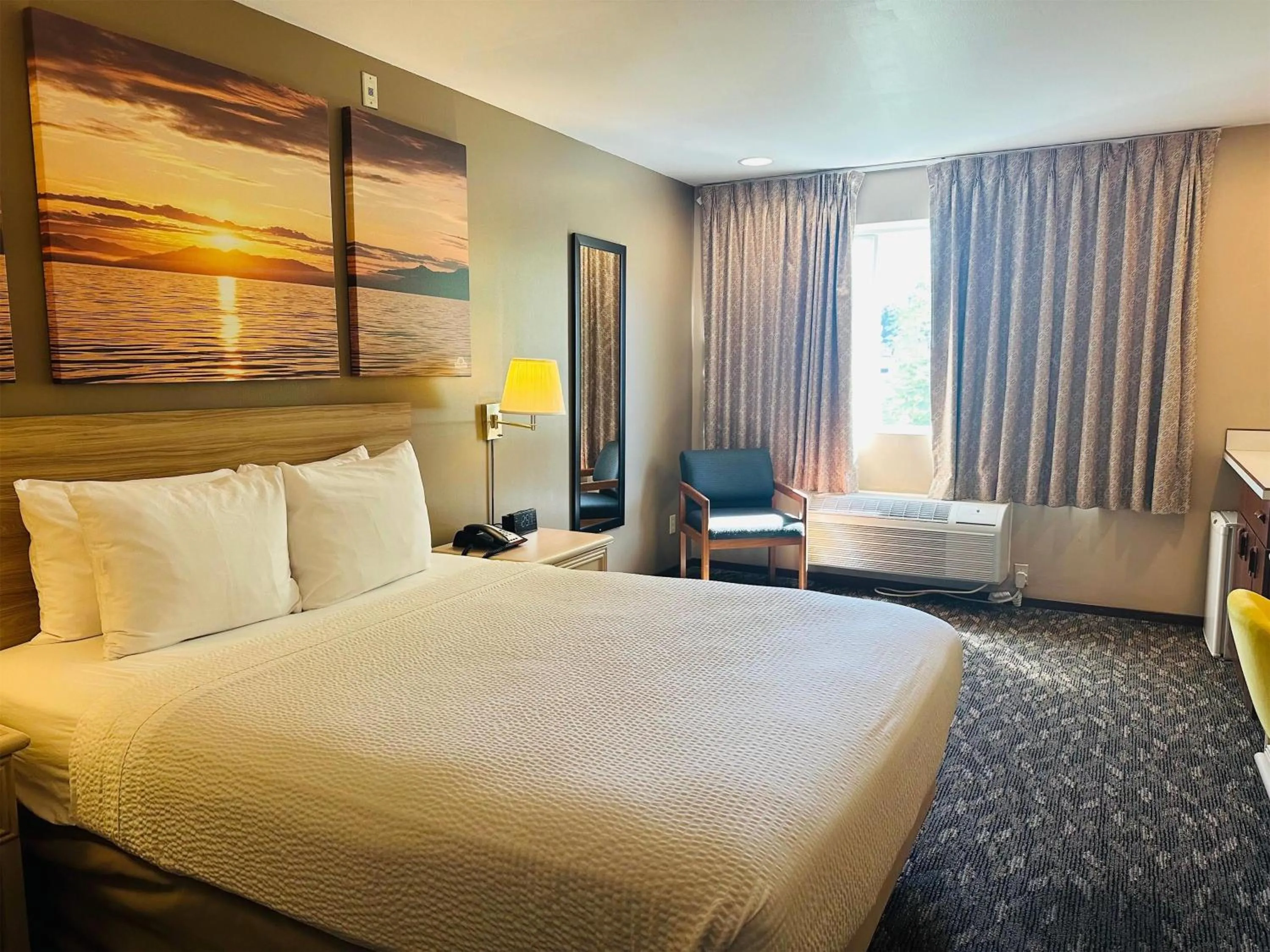 Photo of the whole room, Bed in Days Inn by Wyndham Seatac Airport