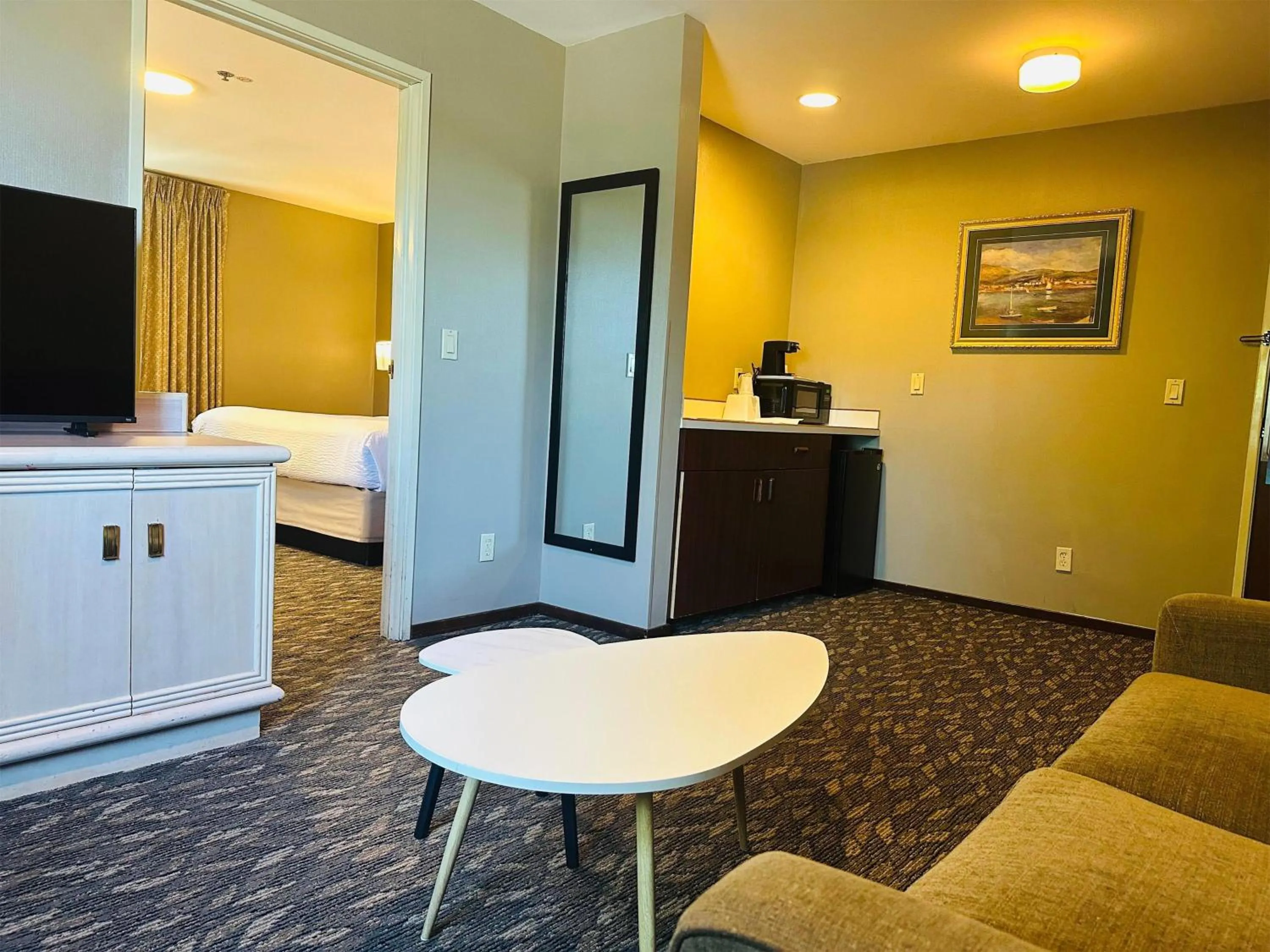 Photo of the whole room in Days Inn by Wyndham Seatac Airport