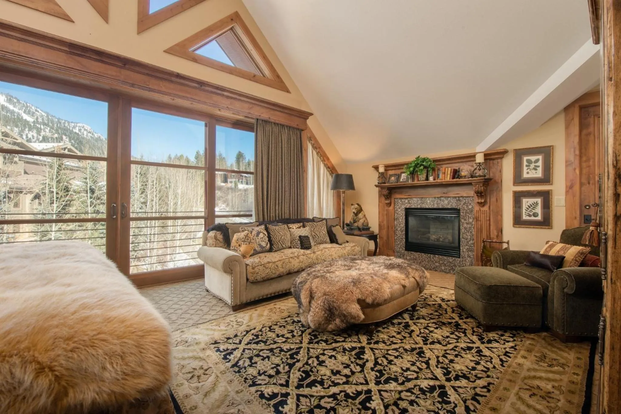Seating area in Snake River Lodge