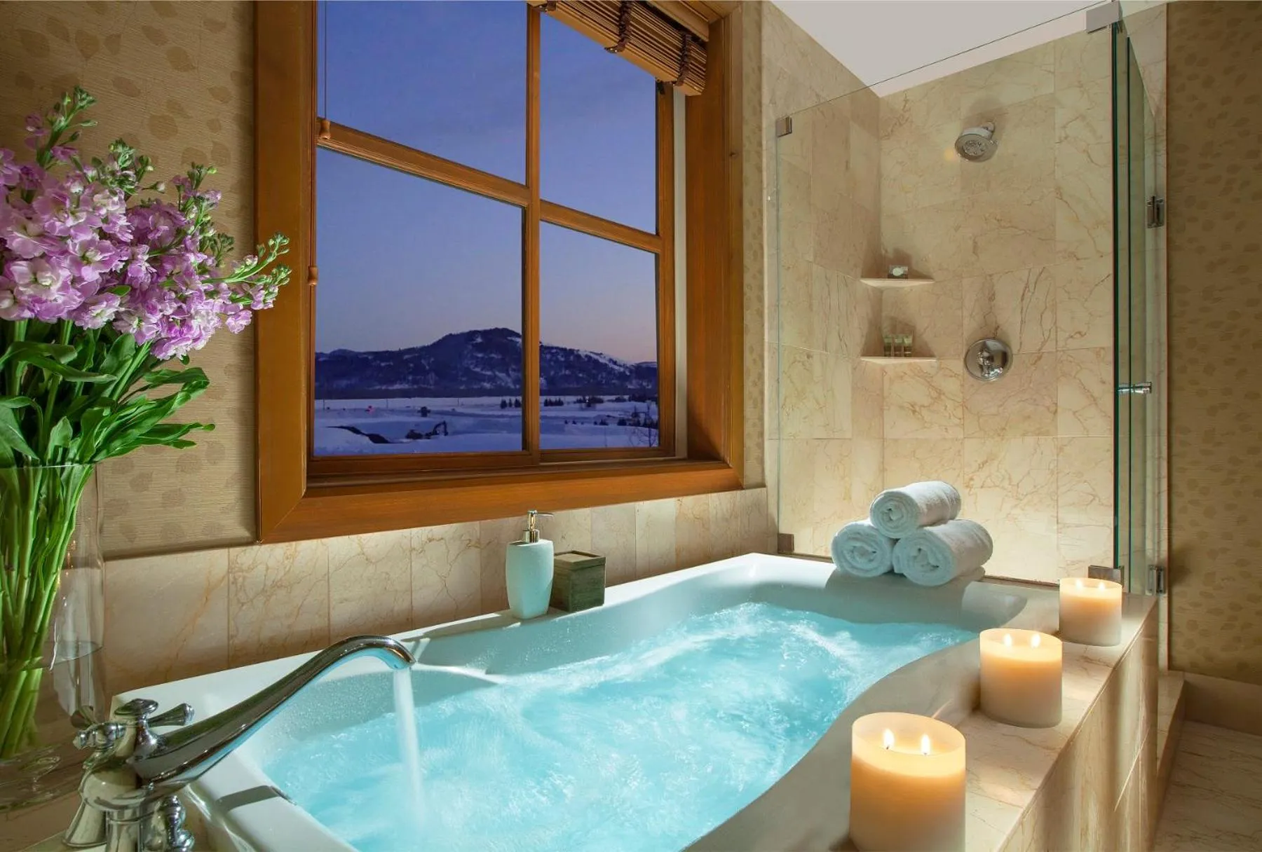 Bathroom in Snake River Lodge