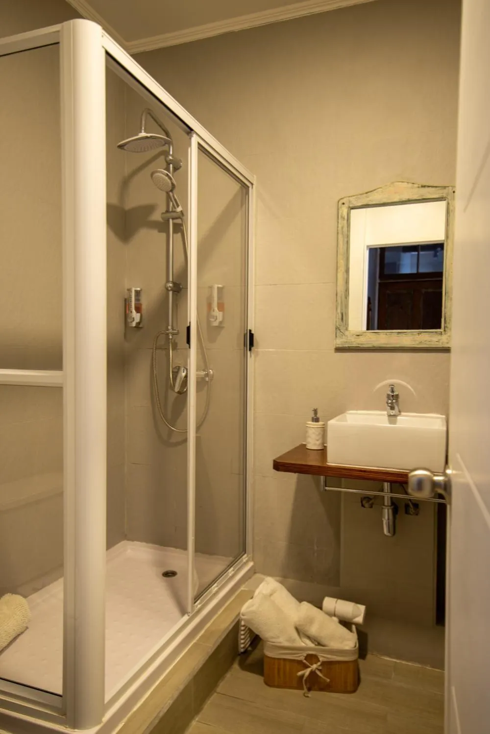 Bathroom in BO Hotel & Terraza