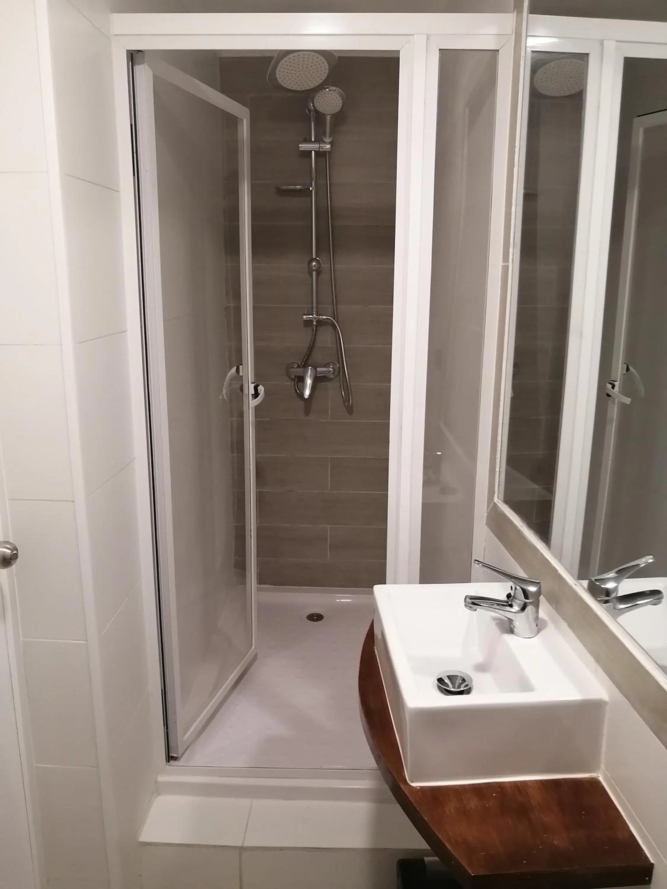 Bathroom in BO Hotel & Terraza