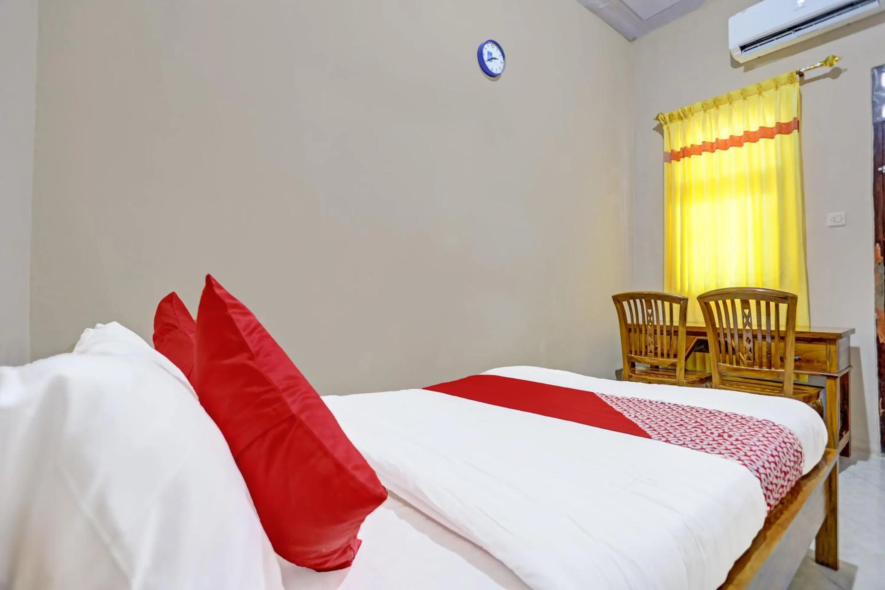 Bedroom, Bed in OYO 91261 Cita Suraya Homestay