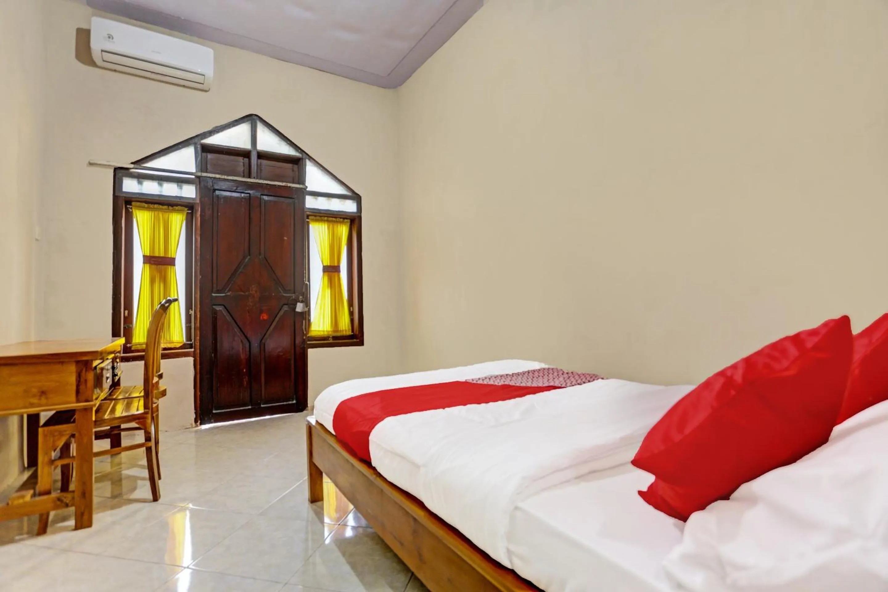 Bedroom, Bed in OYO 91261 Cita Suraya Homestay