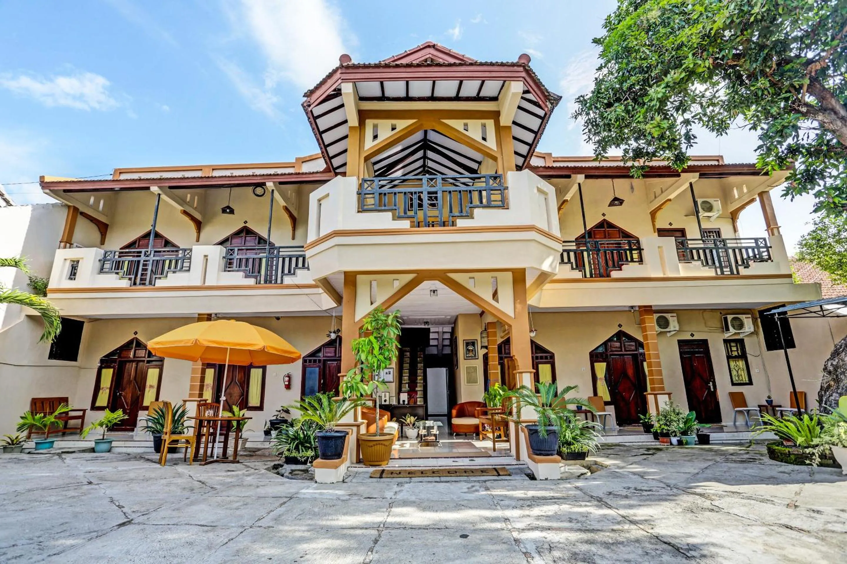 Facade/entrance in OYO 91261 Cita Suraya Homestay