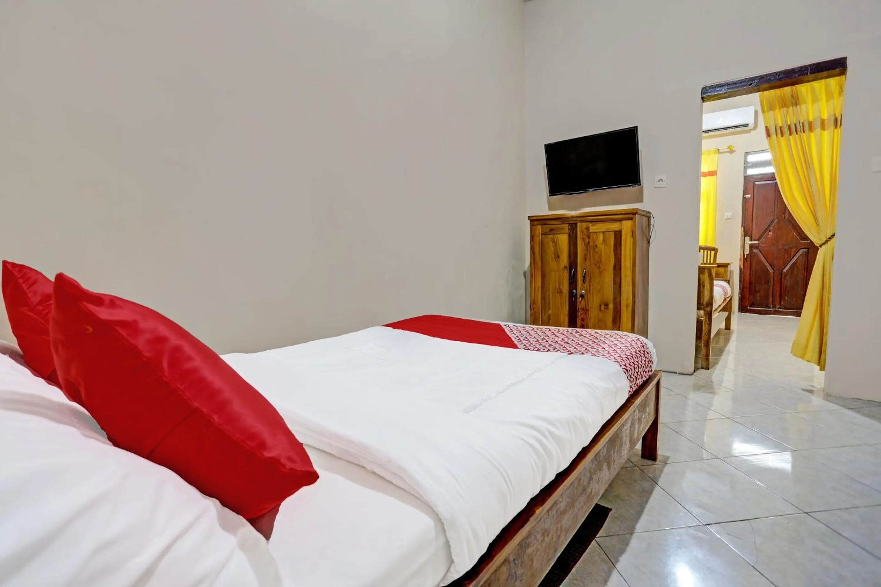 Bedroom, Bed in OYO 91261 Cita Suraya Homestay