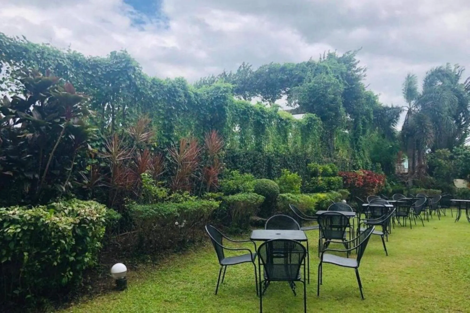 Patio in RedDoorz at Balatas Magsaysay Road Naga City