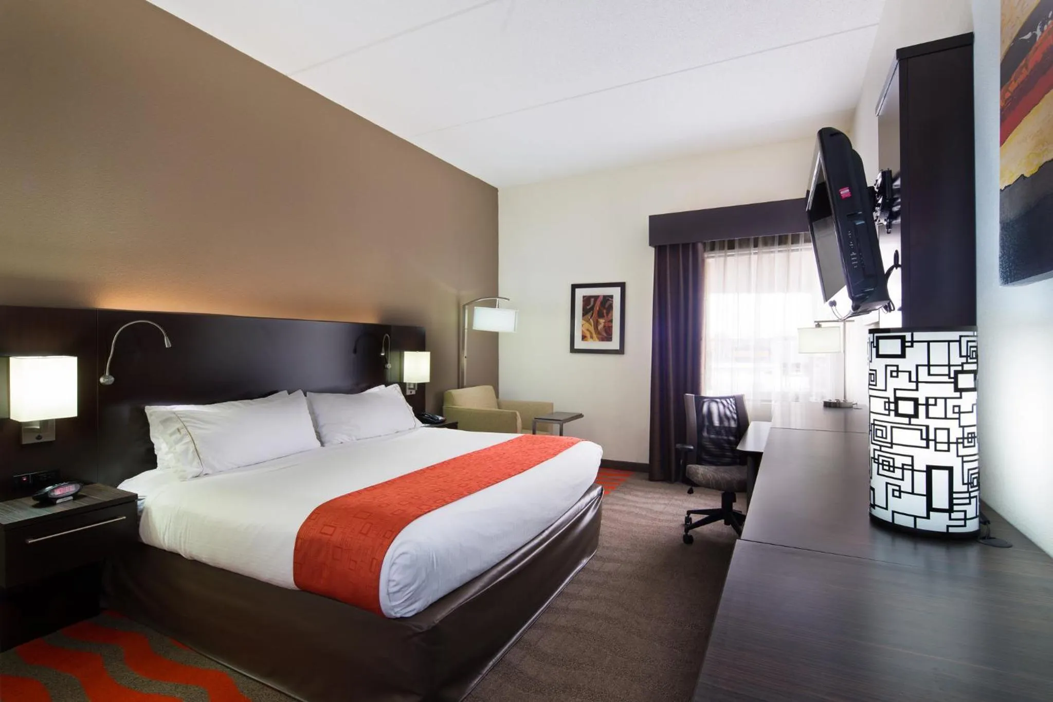 Photo of the whole room, Bed in Holiday Inn Express Harrisburg I-81 - Hershey By IHG