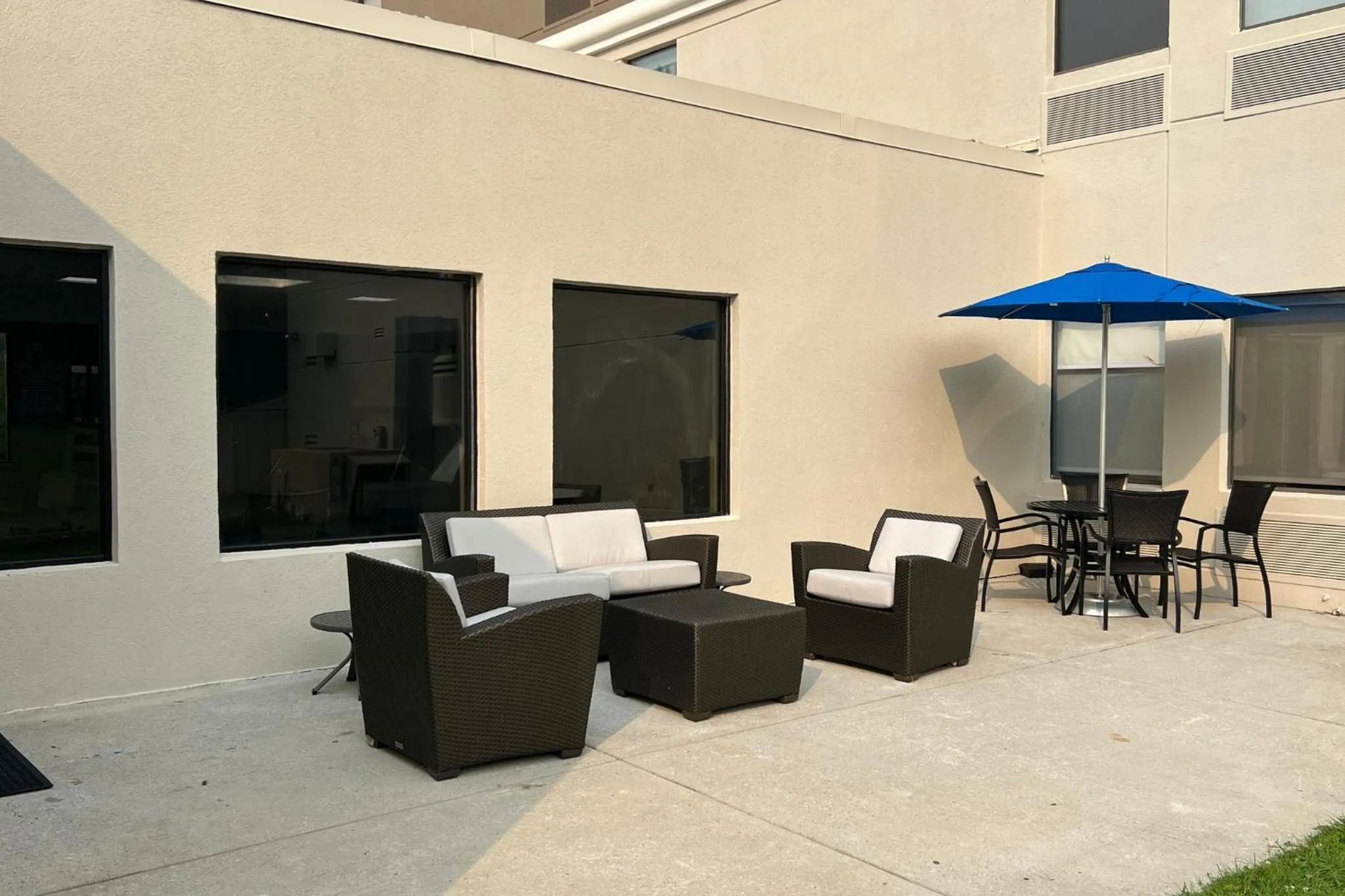 Lobby or reception in Holiday Inn Express Harrisburg I-81 - Hershey By IHG