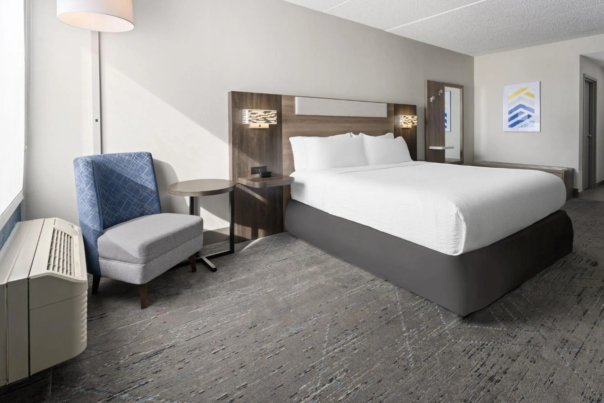 Photo of the whole room, Bed in Holiday Inn Express Harrisburg I-81 - Hershey By IHG