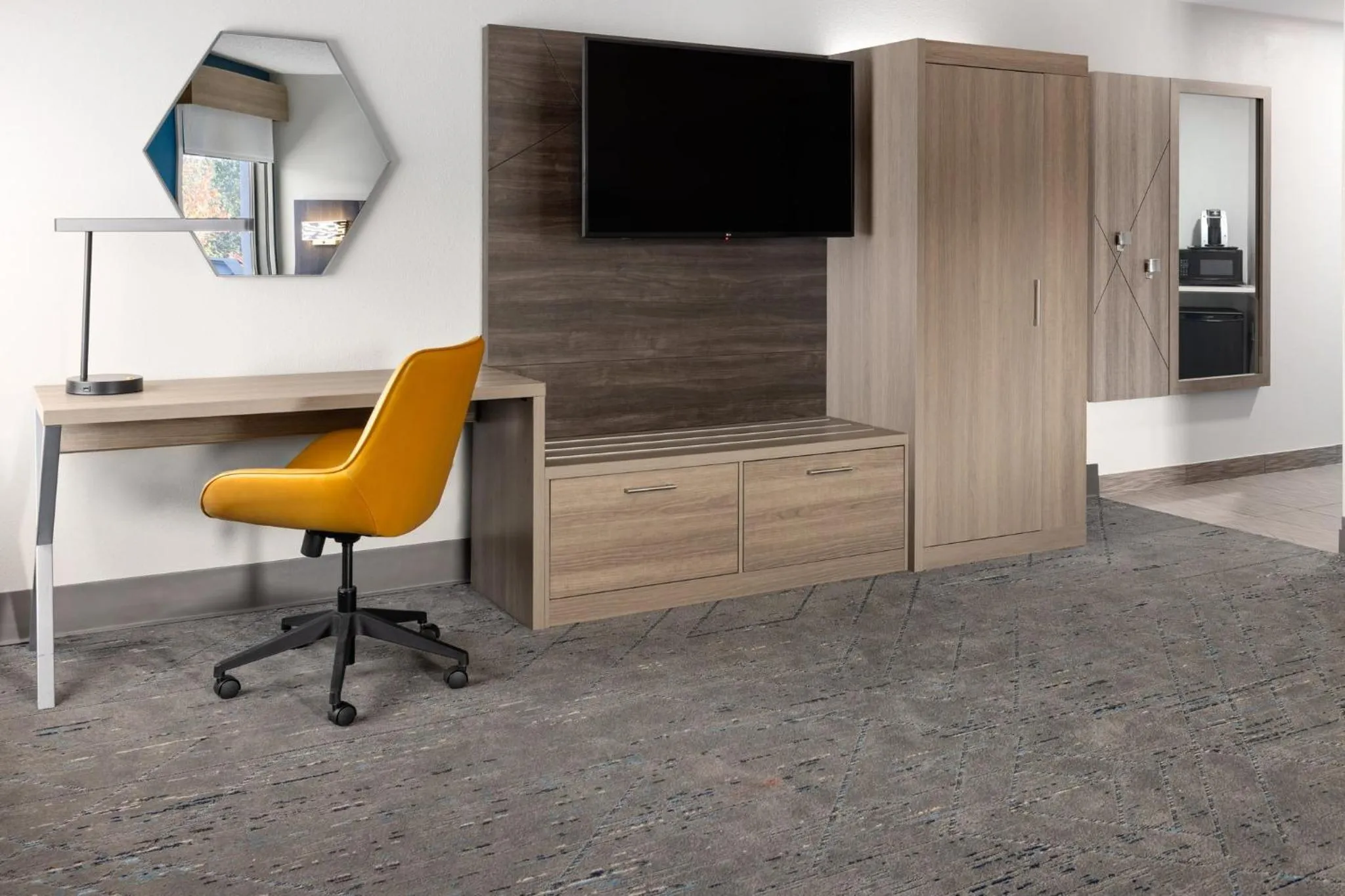 Photo of the whole room in Holiday Inn Express Harrisburg I-81 - Hershey By IHG