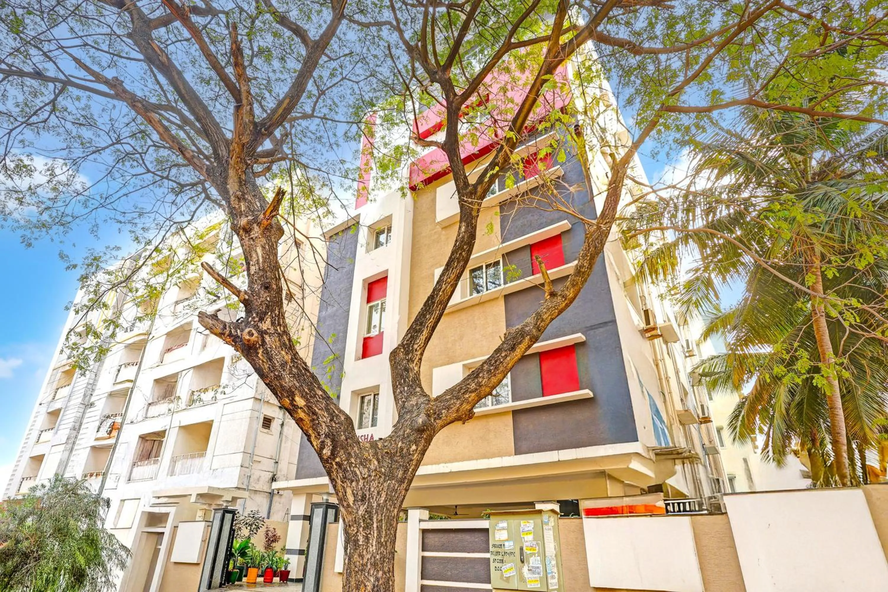 Facade/entrance in Super Collection O Beach Road Near GITAM