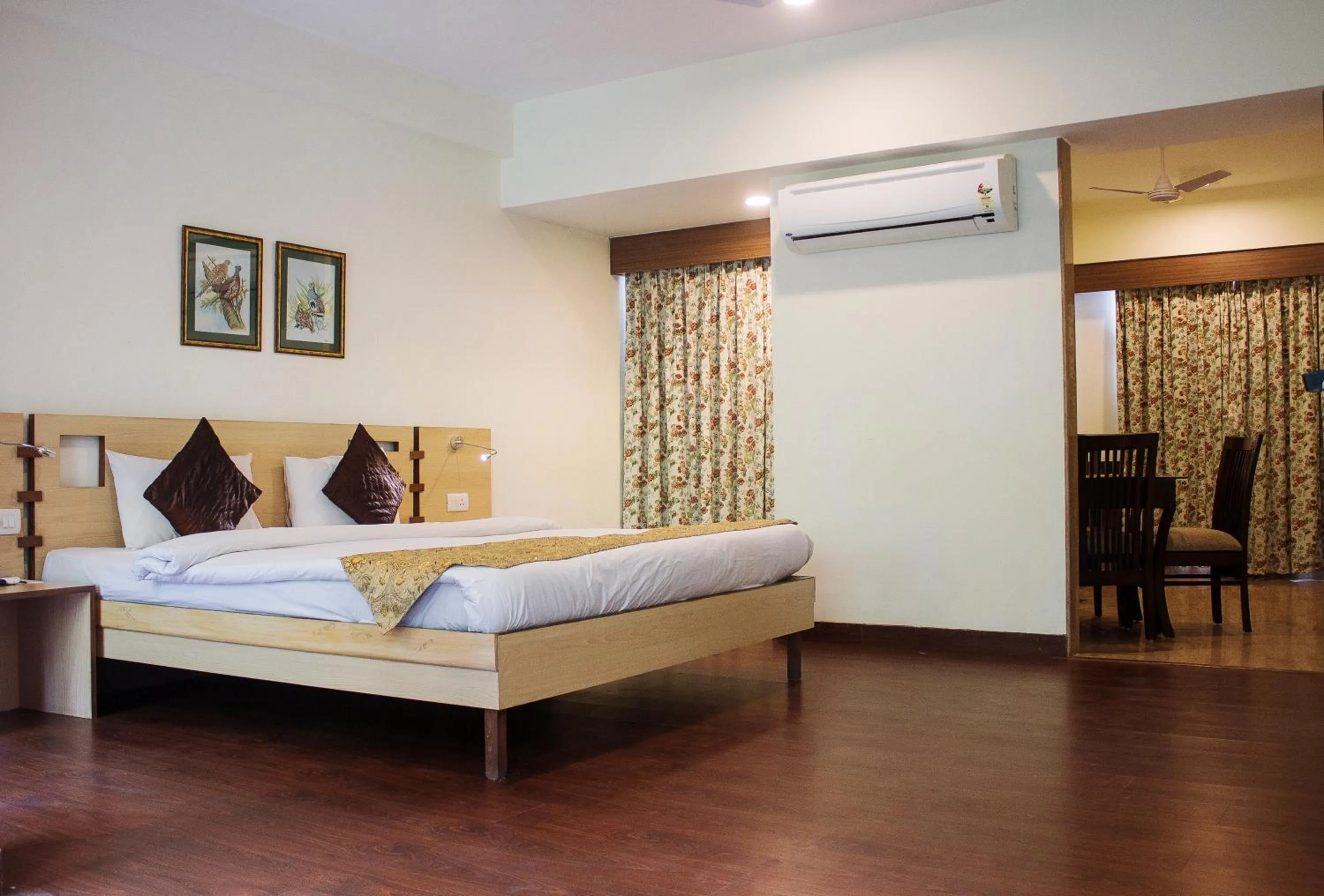 Bed in Savoy Greens Jabli