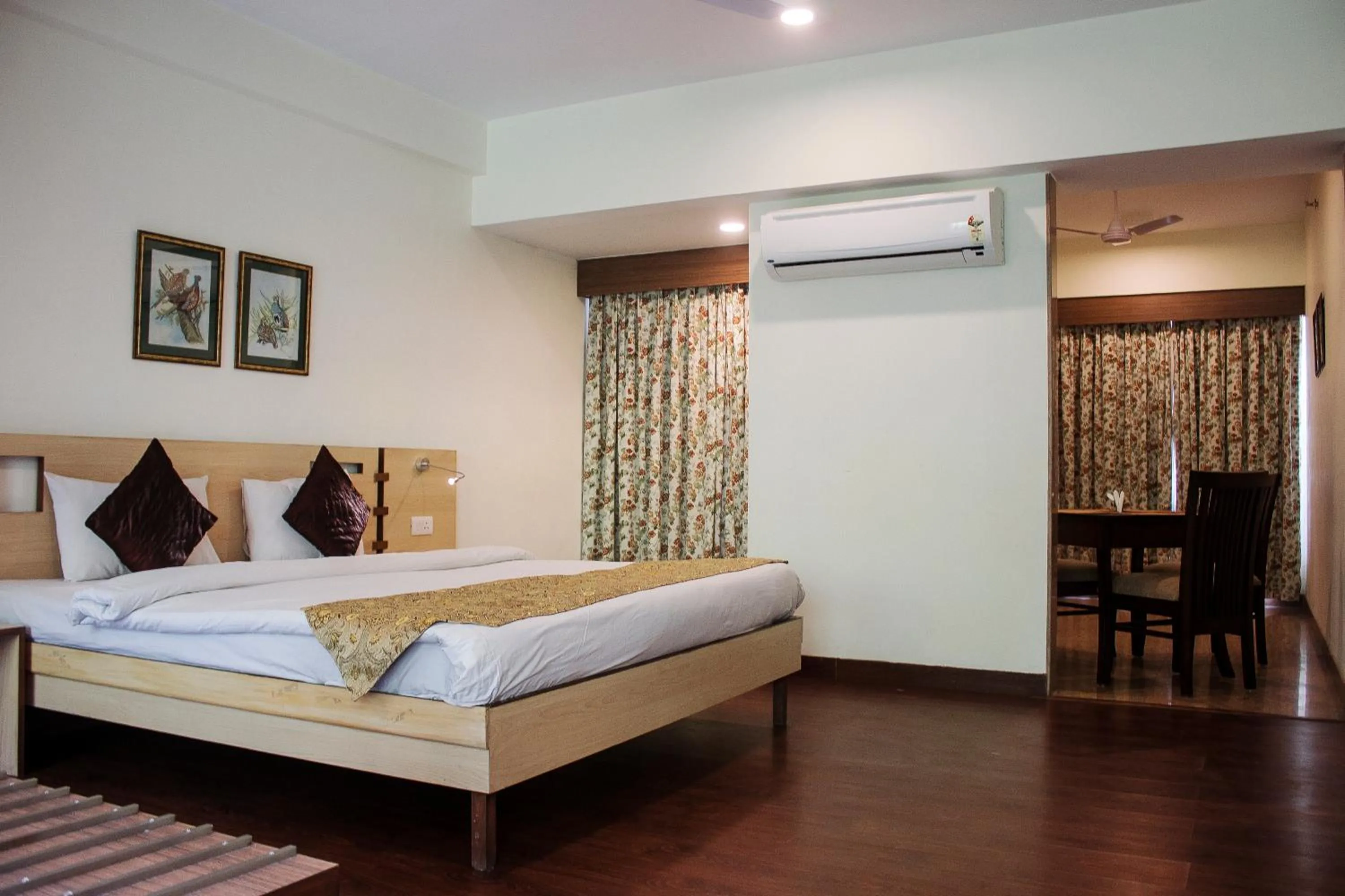 Bed in Savoy Greens Jabli