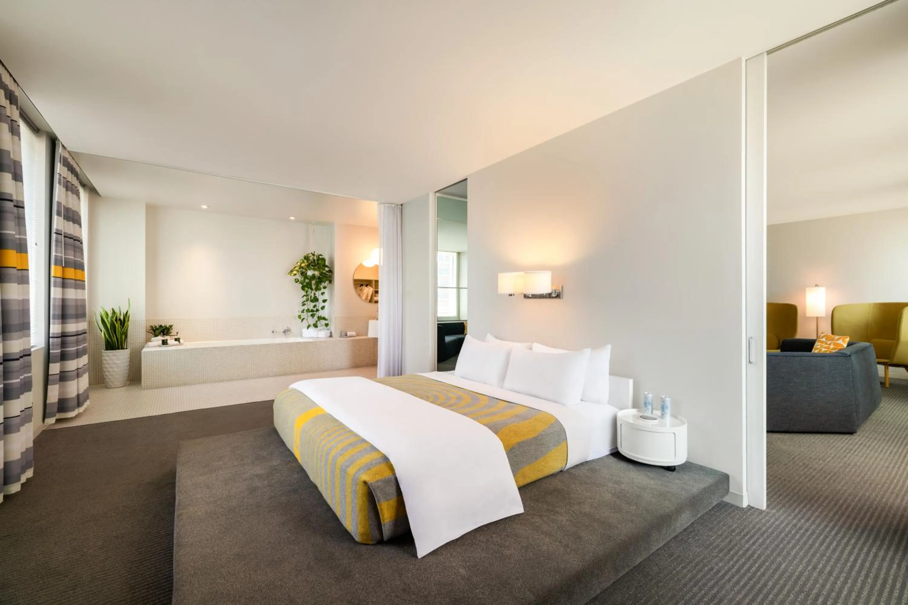 Bathroom, Bed in The Delphi Downtown LA