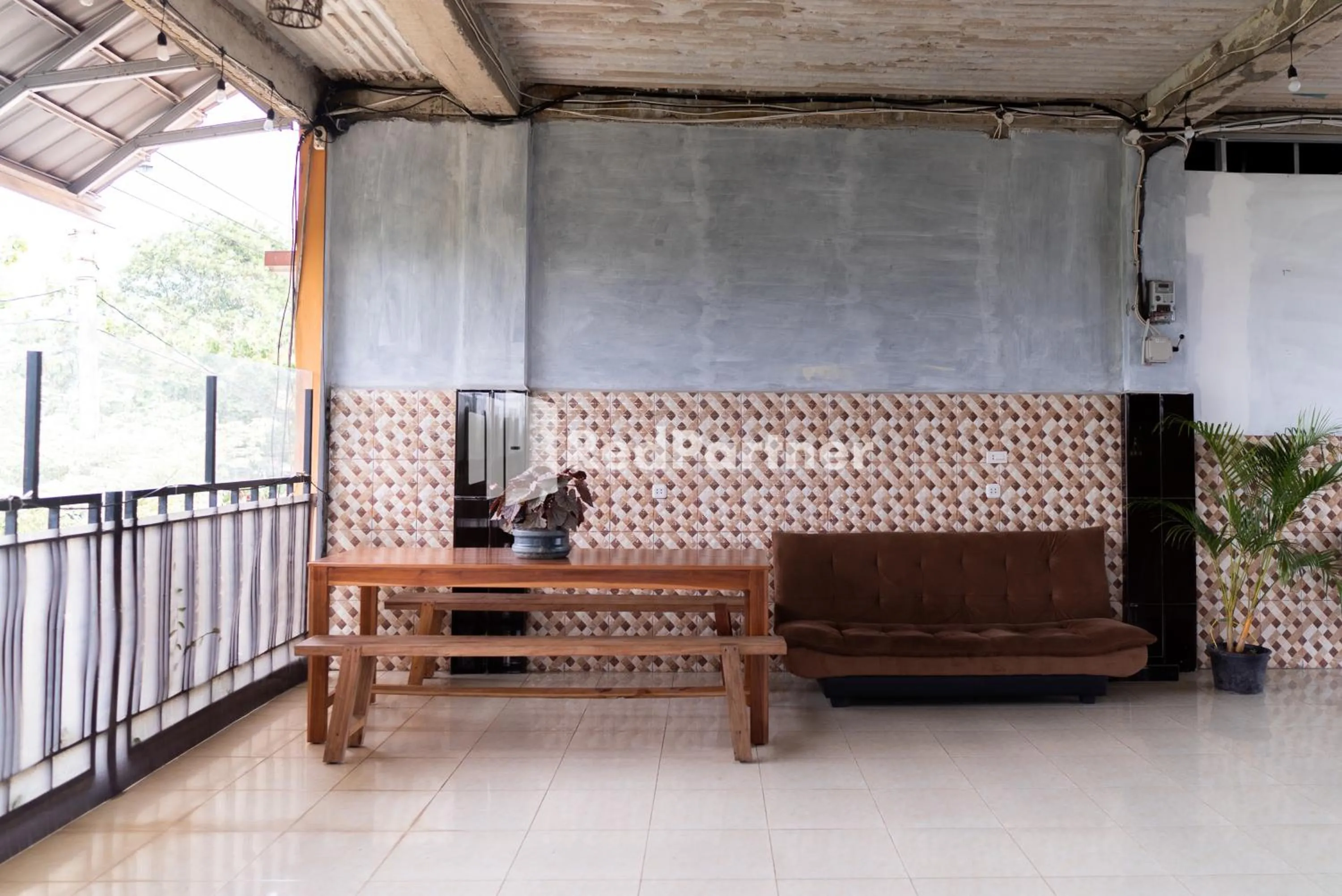 Property building in ITR Homestay RedPartner