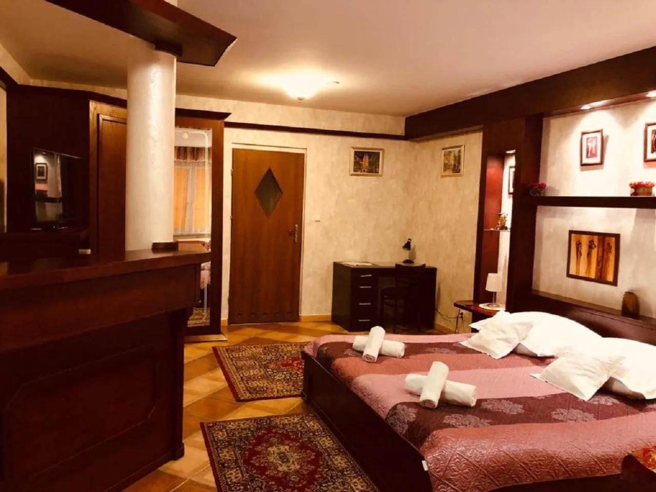 Photo of the whole room, Bed in BLACK JACK "Będzin"